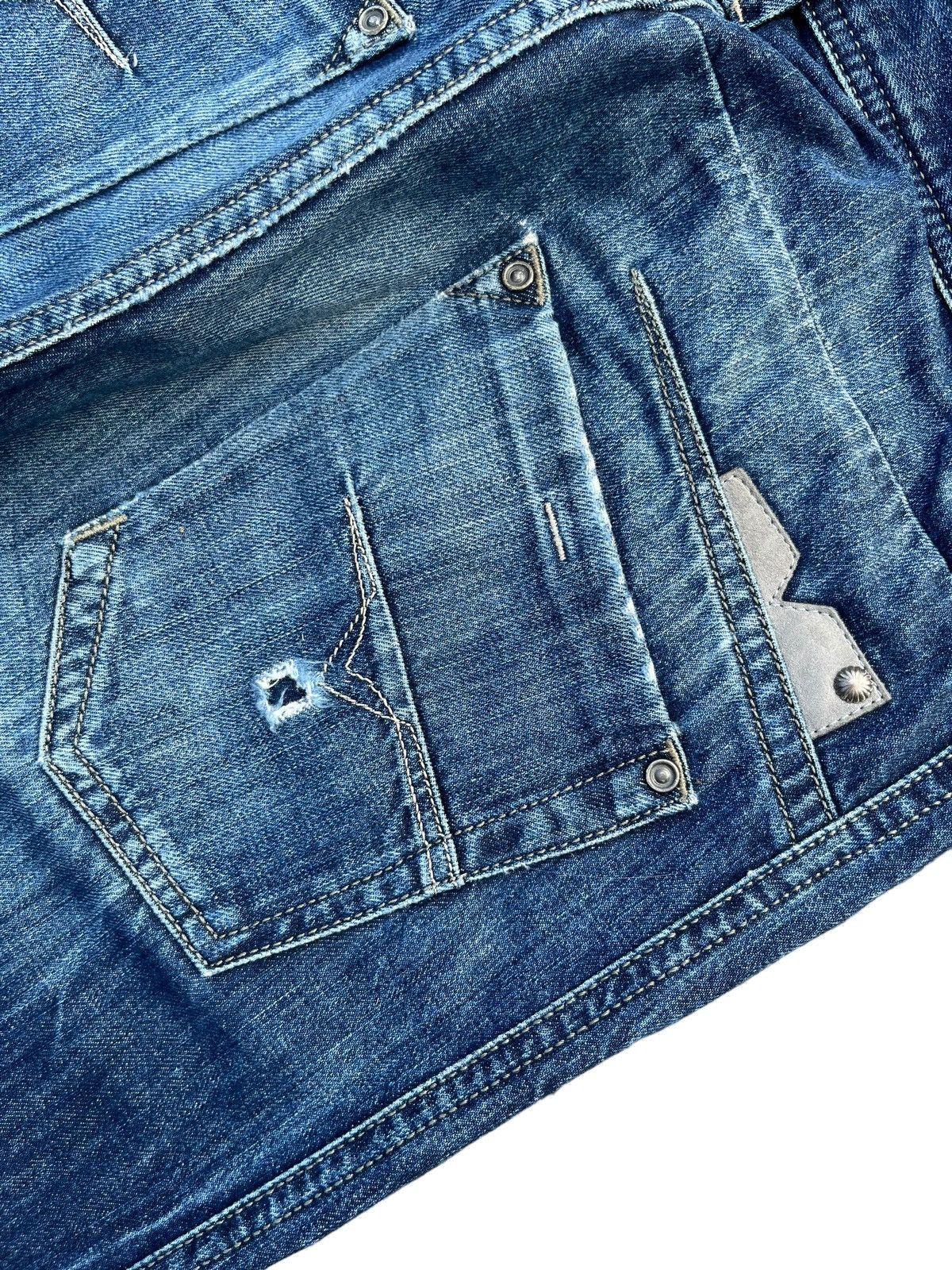Diesel Vintage Diesel Destroy Buttonfly Blue Washed Straight Jeans Size US 31 - 10 Thumbnail