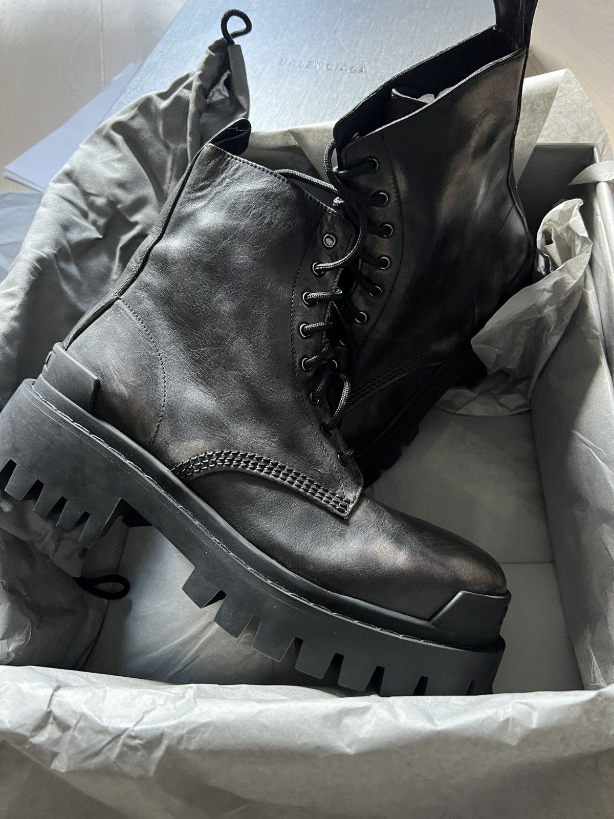 Balenciaga 🔥WORN OUT Strike Boots in Black Size US 6 / EU 39 - 2 Thumbnail