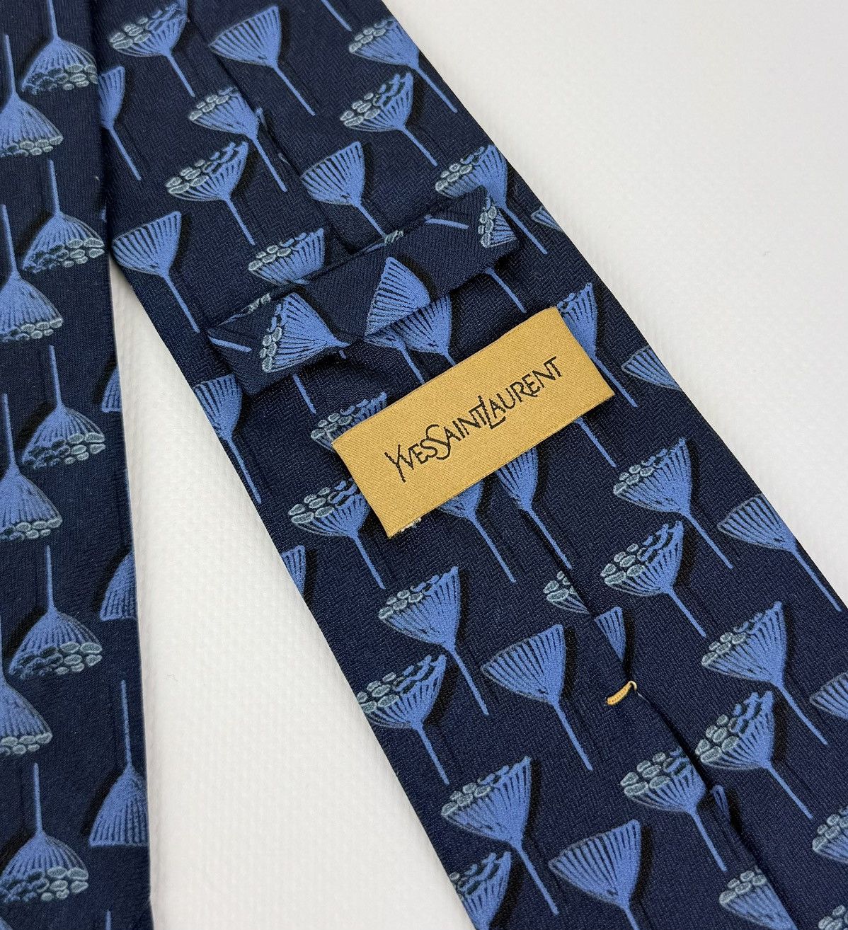 Yves Saint Laurent Yves Saint Laurent 100% silk Tie Blue Necktie Men Top YSL Size ONE SIZE - 9 Thumbnail