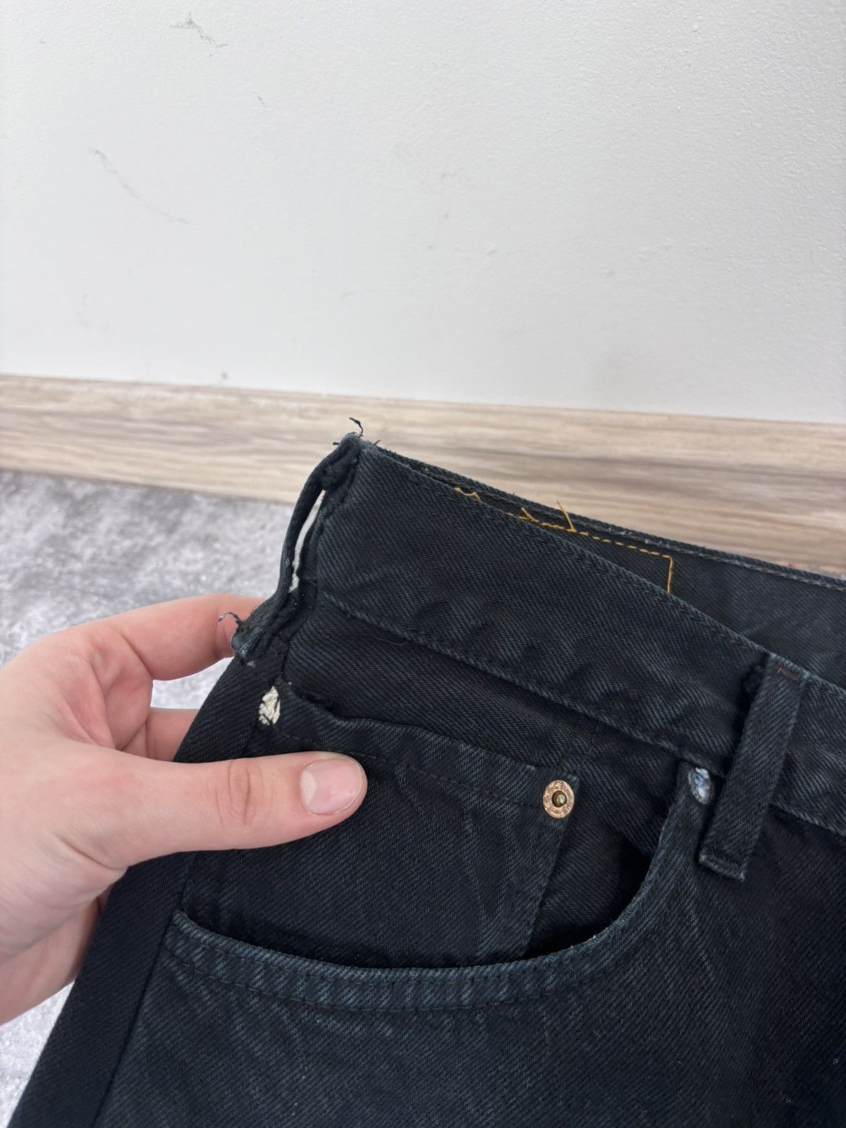 Levi's Vintage Levi’s 501 Men’s Black Denim Jeans USA Straight Size US 33 - 17 Thumbnail
