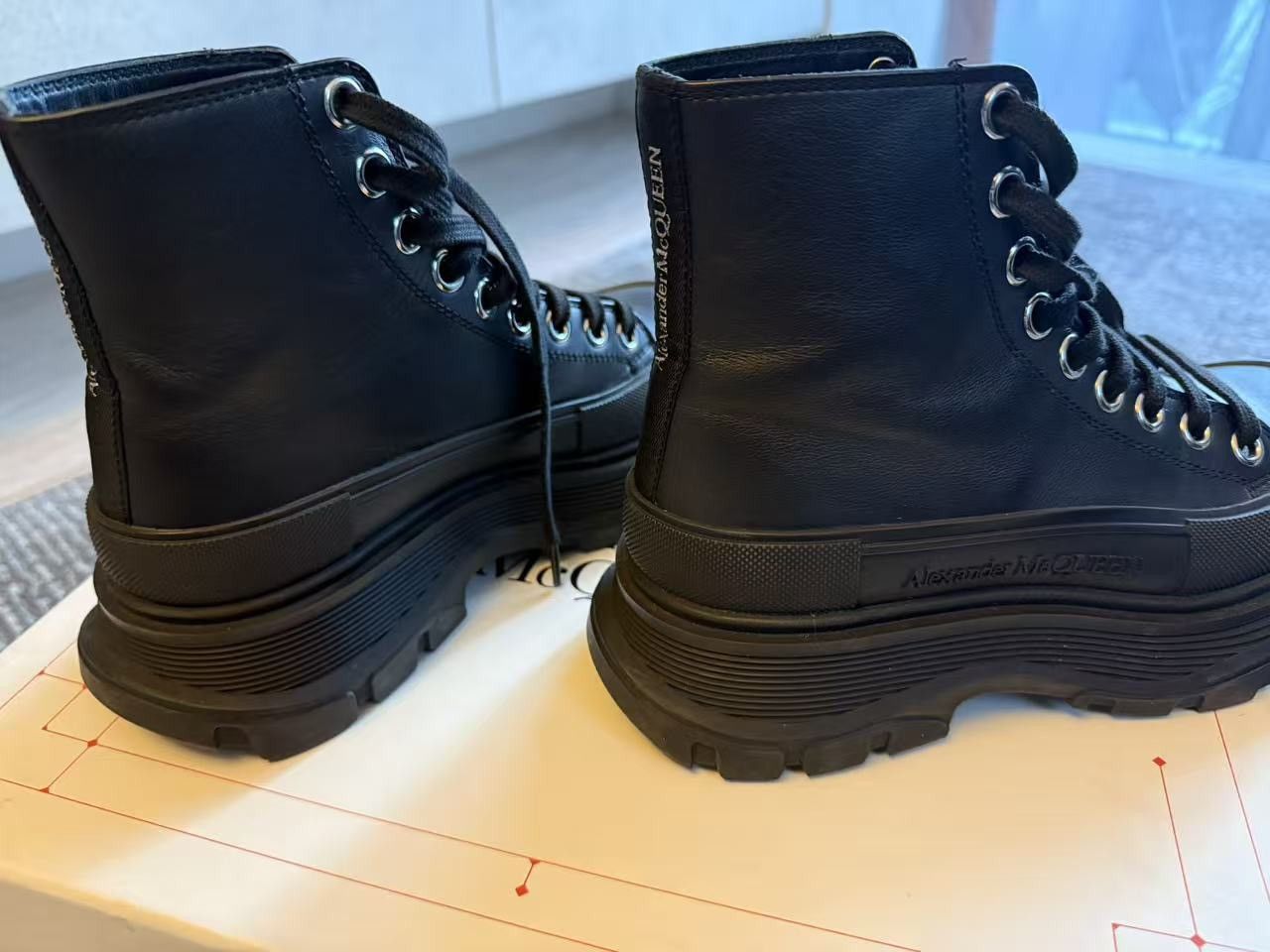 Alexander McQueen Alexander McQueen Leather Slick Tread Size US 5.5 / EU 38 - 2 Thumbnail
