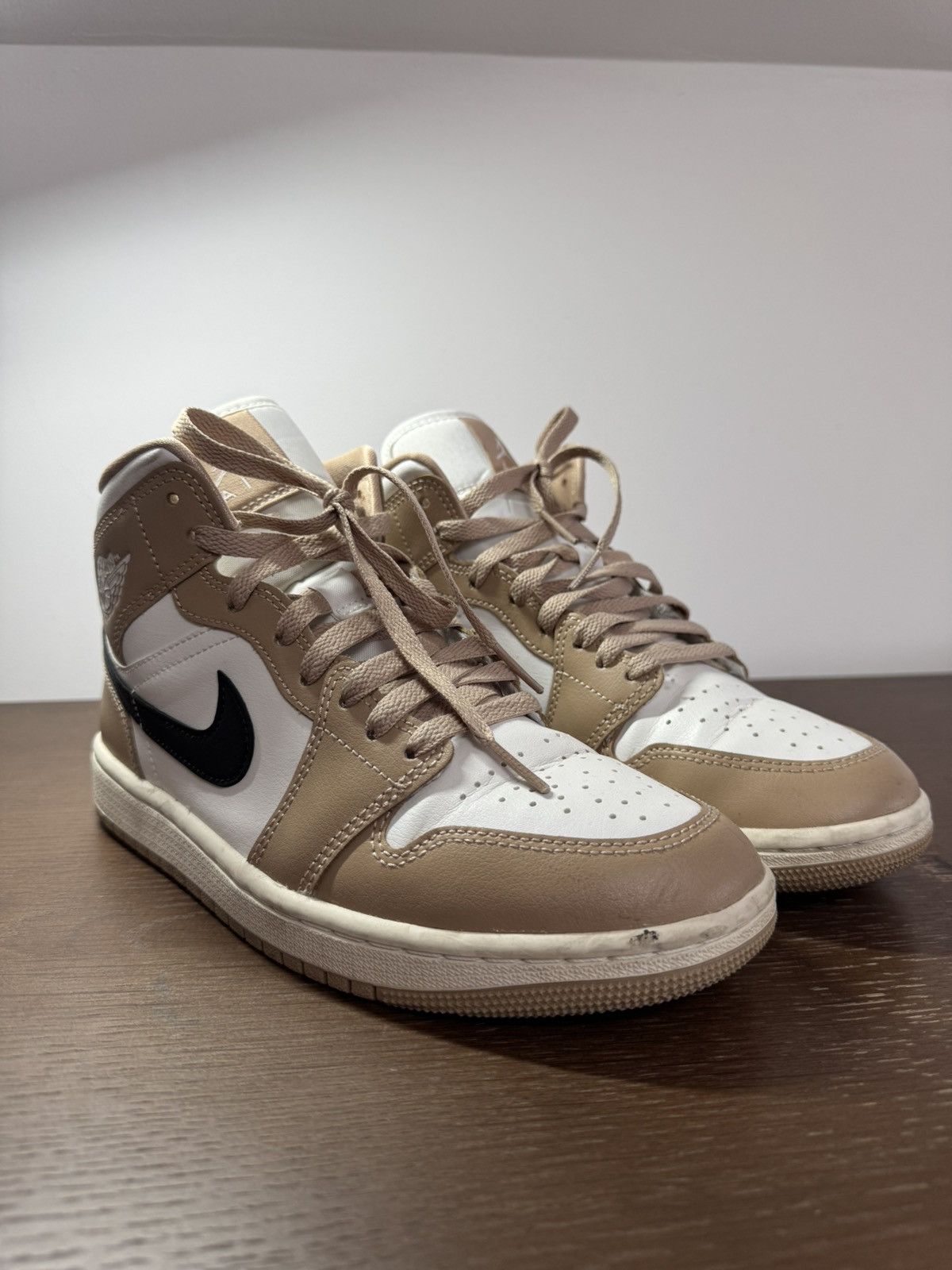 Nike Nike Jordan 1 Mid Size US 8.5 / IT 38.5 - 1 Thumbnail