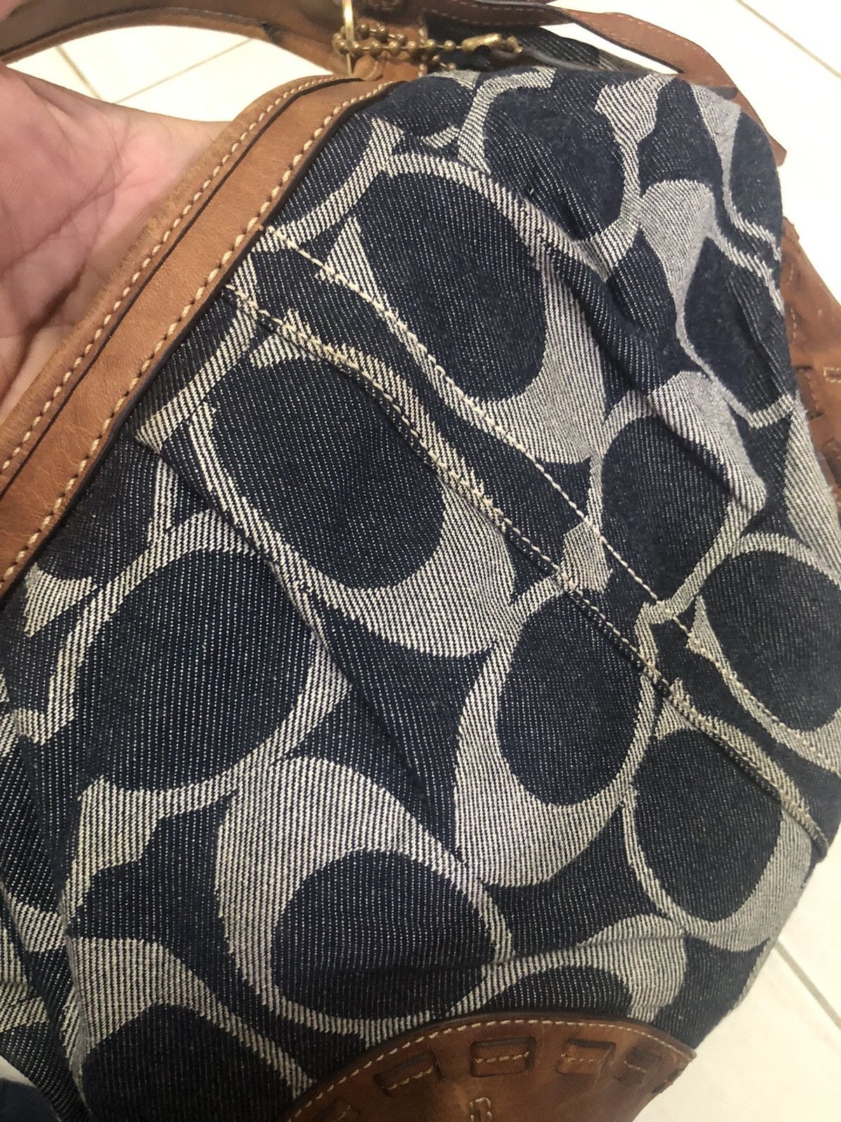 Coach × Leather × Signatures Coach signature ergo pleated denim small hobo handbag Size ONE SIZE - 6 Thumbnail