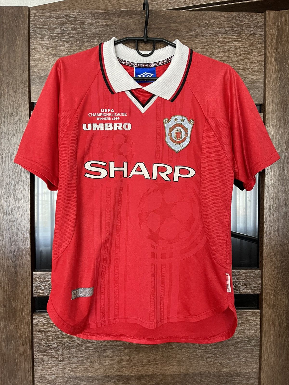 Umbro 1999/2000 Umbro Manchester United Vintage Soccer Jersey Tee Size US S / EU 44-46 / 1 - 2 Thumbnail