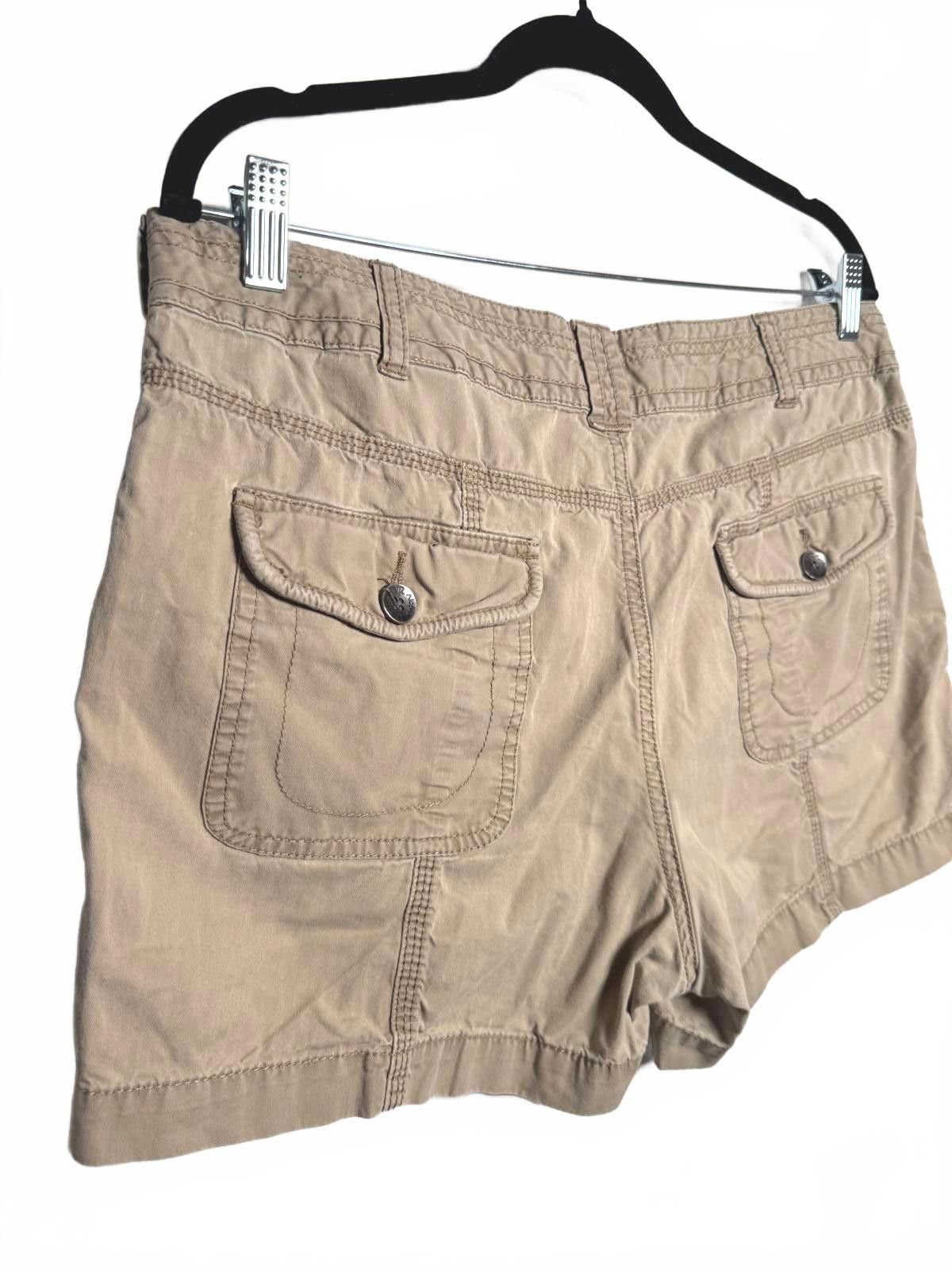 Designer Vintage Y2K Tan Cargo Shorts Women Size 34" / US 12 / IT 48 - 3 Thumbnail