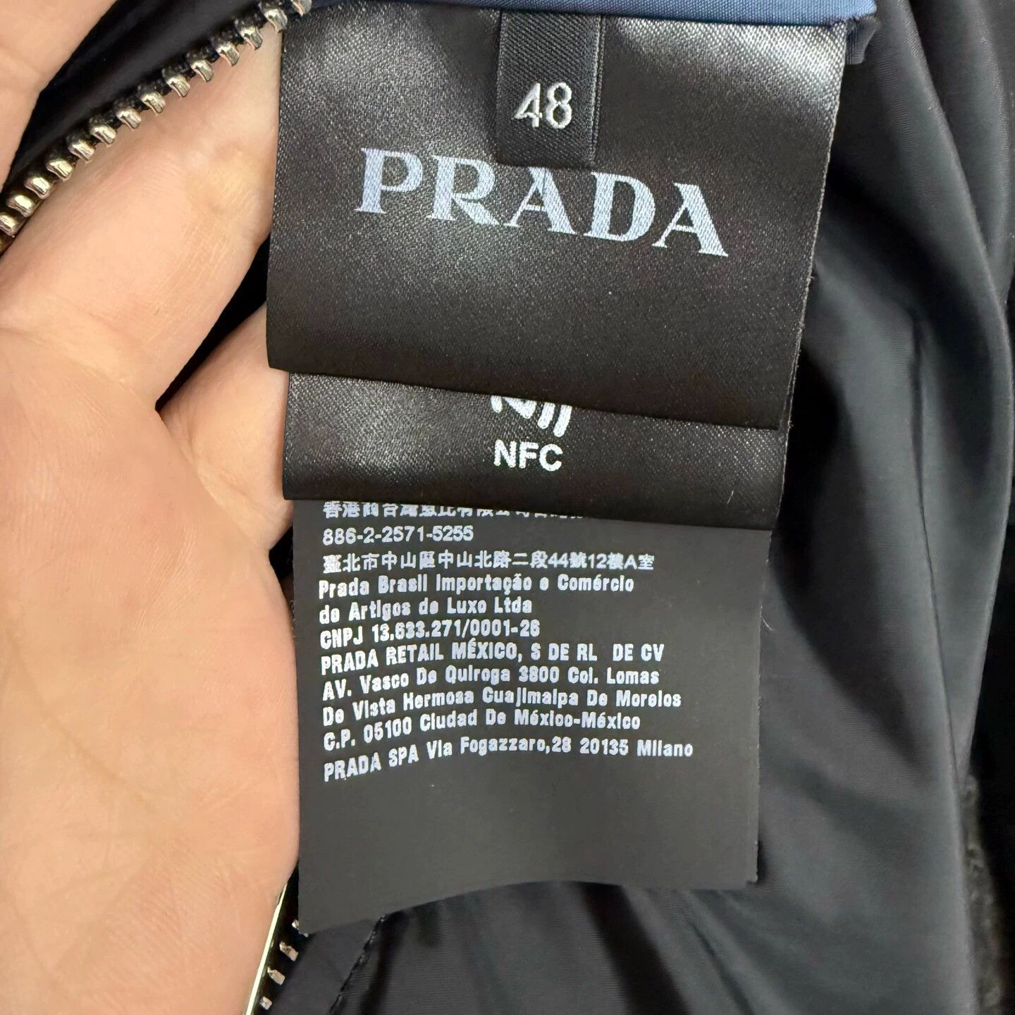 Prada Prada black blue 2-tone triangle logo nylon puffer 48 Size XL / US 12-14 / IT 48-50 - 4 Thumbnail