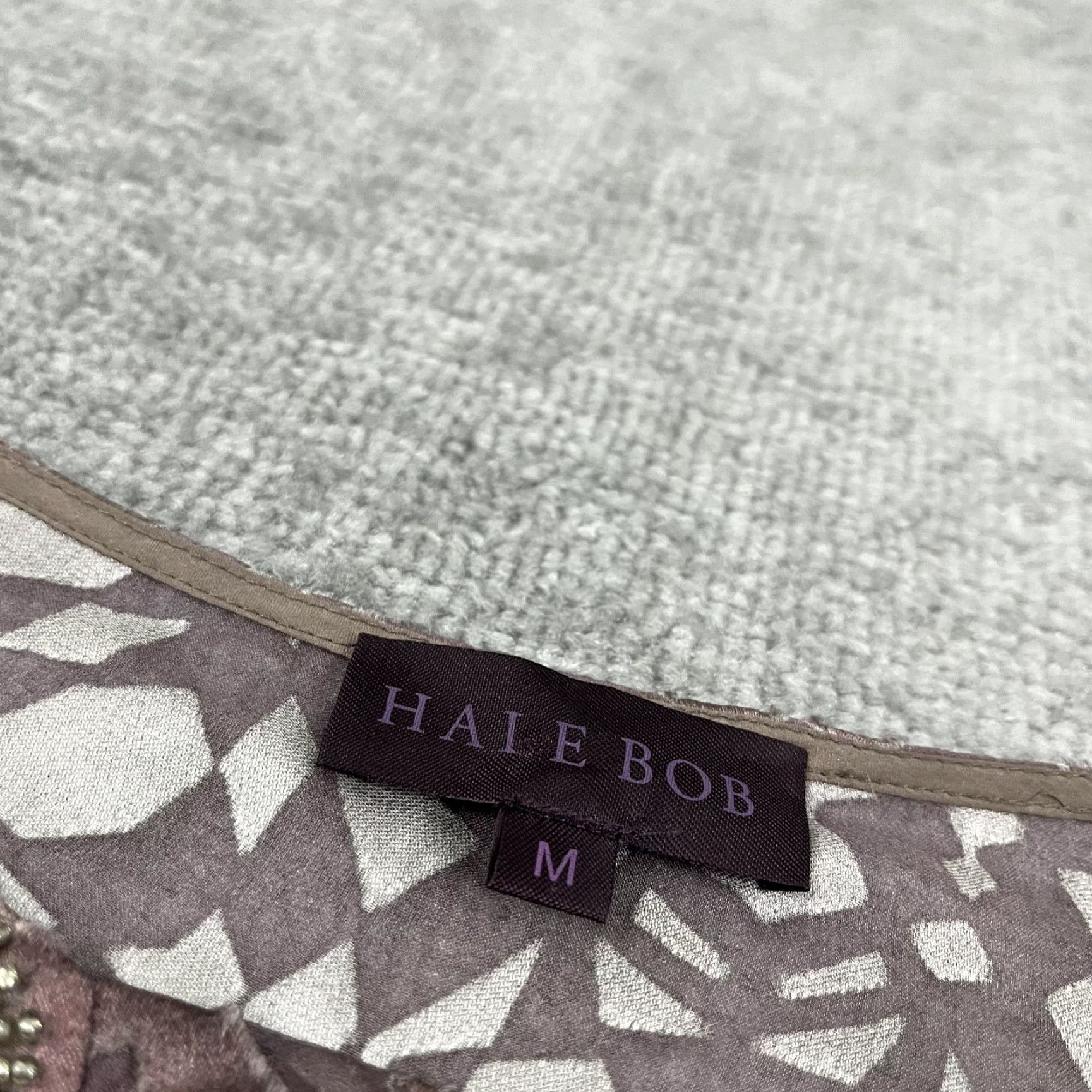 Vintage Hale Bob Silk Velvet Blouse Womens Medium Beaded Casual Geometric Short Sleeve Brown Size M / US 6-8 / IT 42-44 - 3 Thumbnail