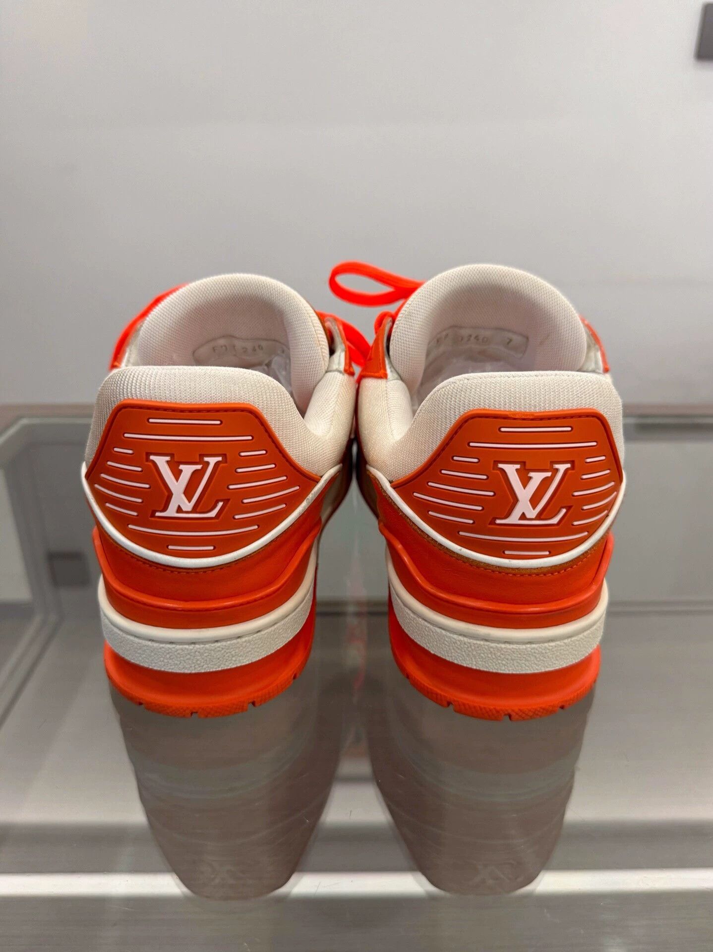 Louis Vuitton Louis Vuitton (LV) Trainer Men's Sneakers/Casual Shoes Size US 8 / EU 41 - 2 Thumbnail