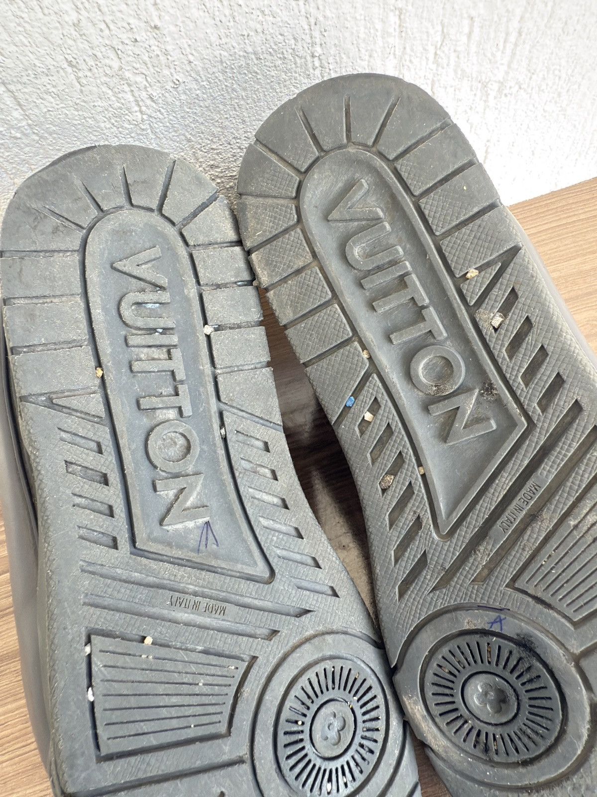 Louis Vuitton Puffy Lv trainers Size US 9 / EU 42 - 23 Thumbnail