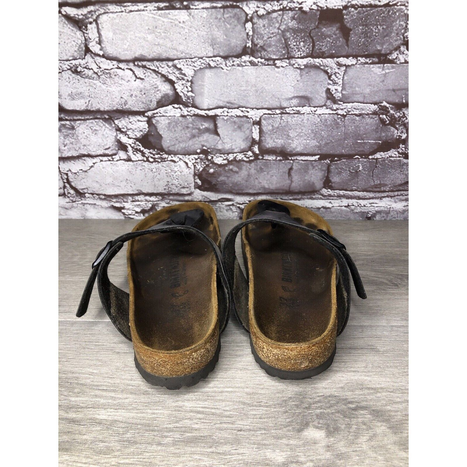 Birkenstock Birkenstock Gizeh Black Patent Leather Cork Strap Sandals Wo Size US 6.5 / IT 36.5 - 5 Thumbnail