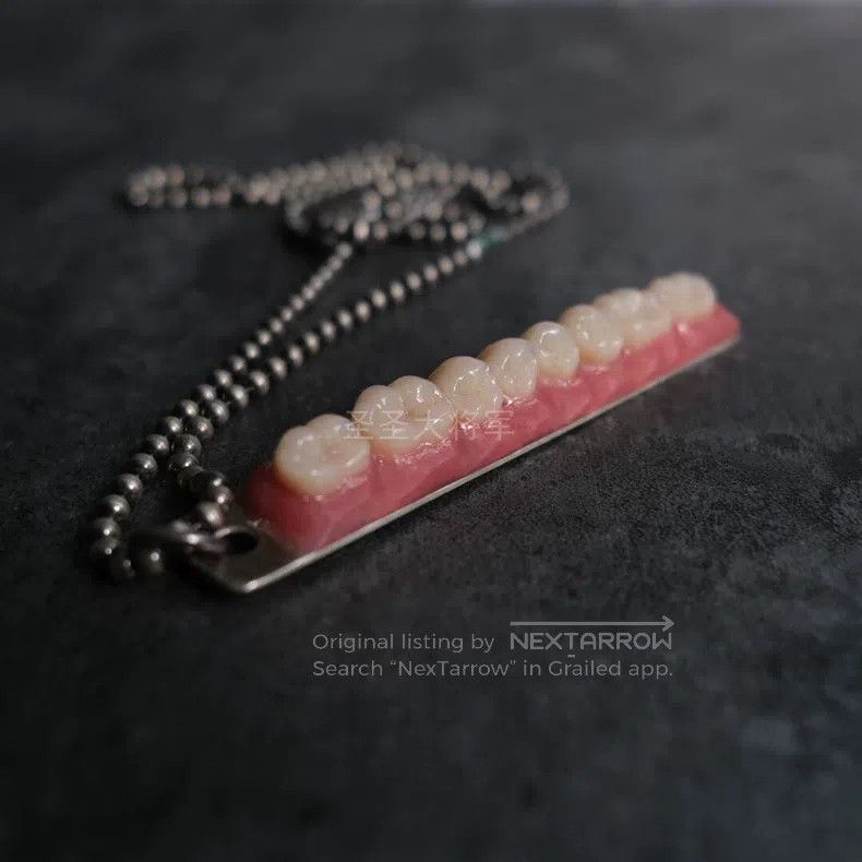 Carol Christian Poell Carol Christian Poell The extinct reappeared tooth necklac Size ONE SIZE - 3 Thumbnail