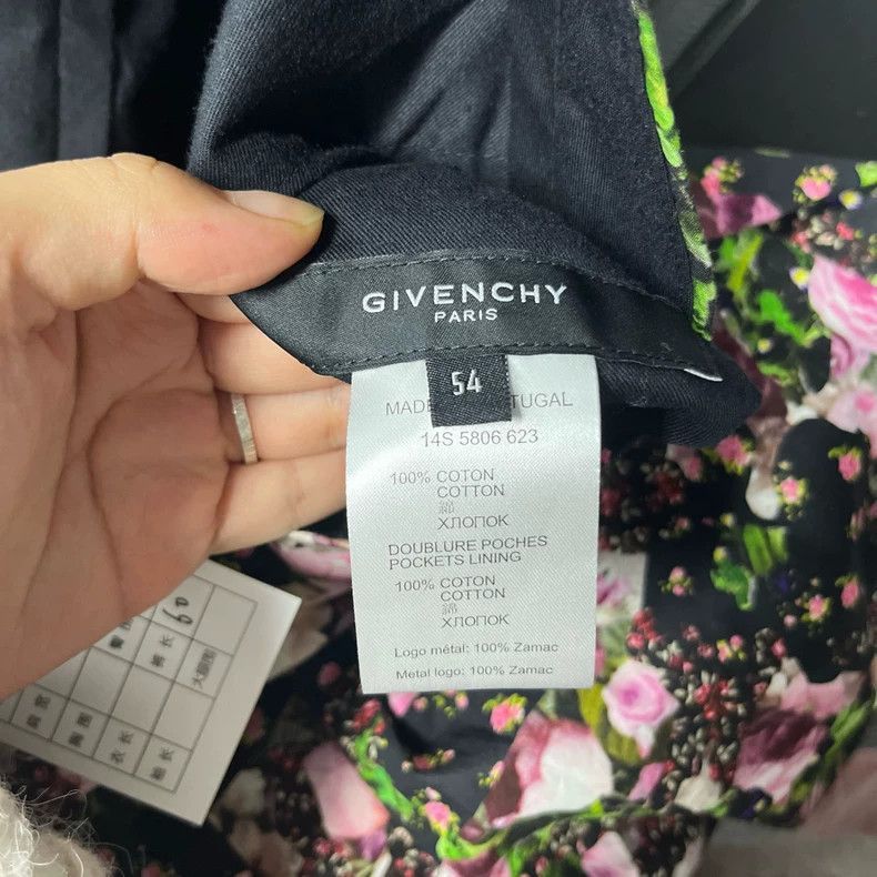 Givenchy Givenchy Givenchy Colorful Floral Print Logo Shorts -2507 Size US 44 / EU 60 - 3 Thumbnail