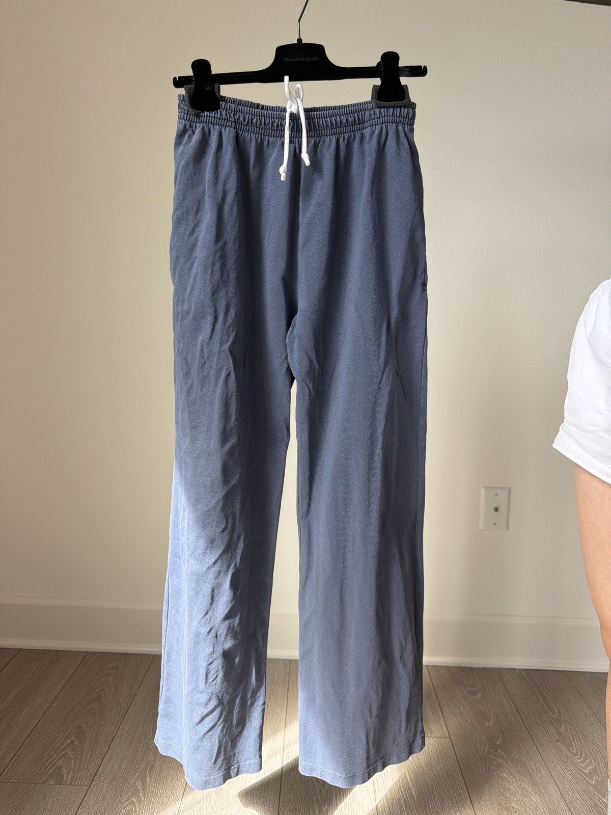 Brandy Melville Brandy Melville dusty blue sweat pants one size Size 25" / US 0 / IT 36 - 1 Thumbnail