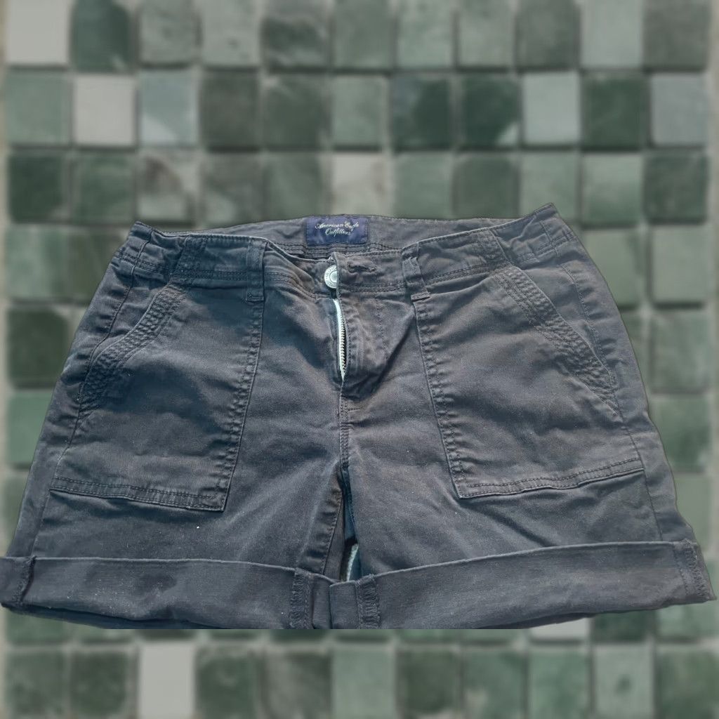 American Eagle Outfitters American Eagle Outfitters Bermuda Shorts Womens Black 4 Regular Denim Stretch Cut From Pants to Short Size 27" / US 4 / IT 40 - 1 Thumbnail