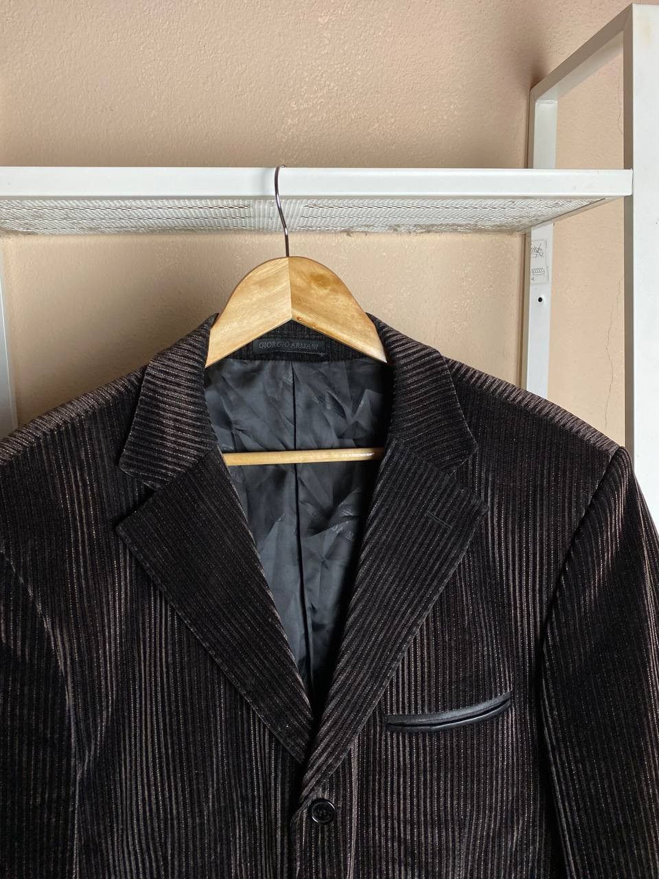Giorgio Armani × Velvet Giorgio Armani Men Velvel Coat / Suit Made in ITALY (PIT 22) Size 54R - 2 Thumbnail