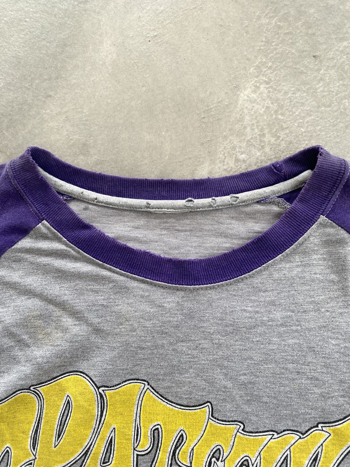 Vintage VINTAGE GRATEEUL DEAD DISTRESSED BAND TEE Size US S / EU 44-46 / 1 - 3 Thumbnail