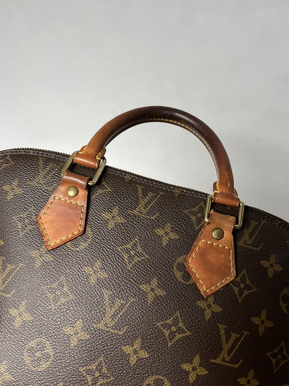 Louis Vuitton Louis Vuitton Alma handbag monogram rare Size ONE SIZE - 10 Thumbnail
