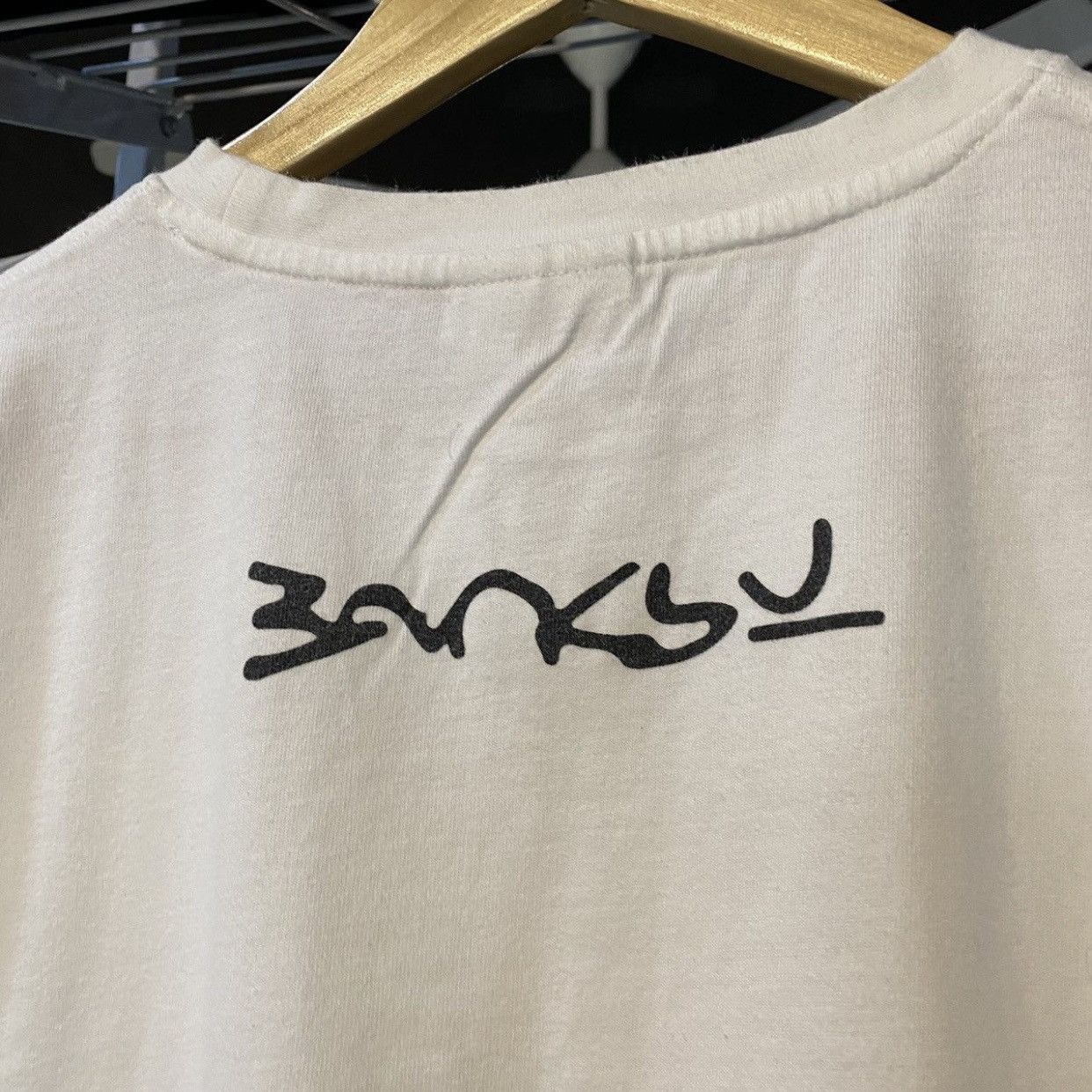Vintage Vintage 00s Banksy Punk Graffiti Underground Art Tee y2k Size US M / EU 48-50 / 2 - 9 Thumbnail
