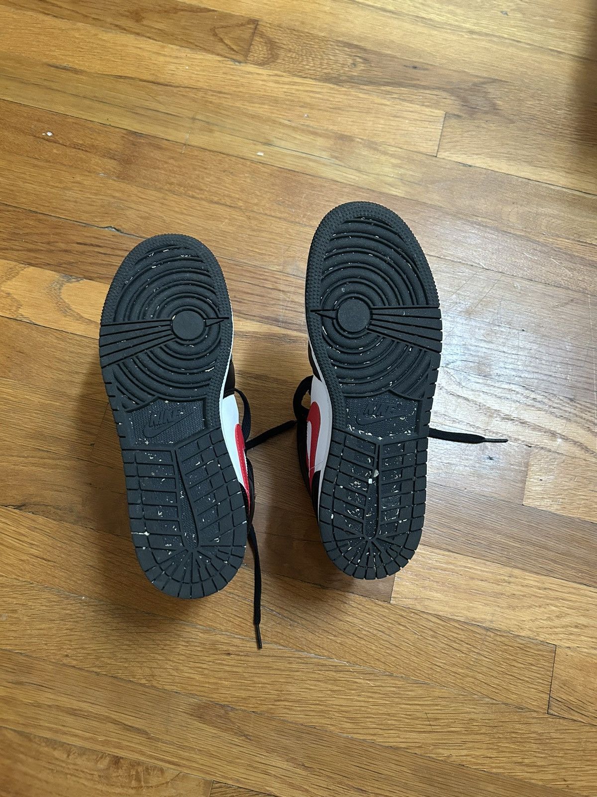 Jordan Brand × Nike Jordan 1 Mid Size US 6.5 / EU 39-40 - 4 Thumbnail