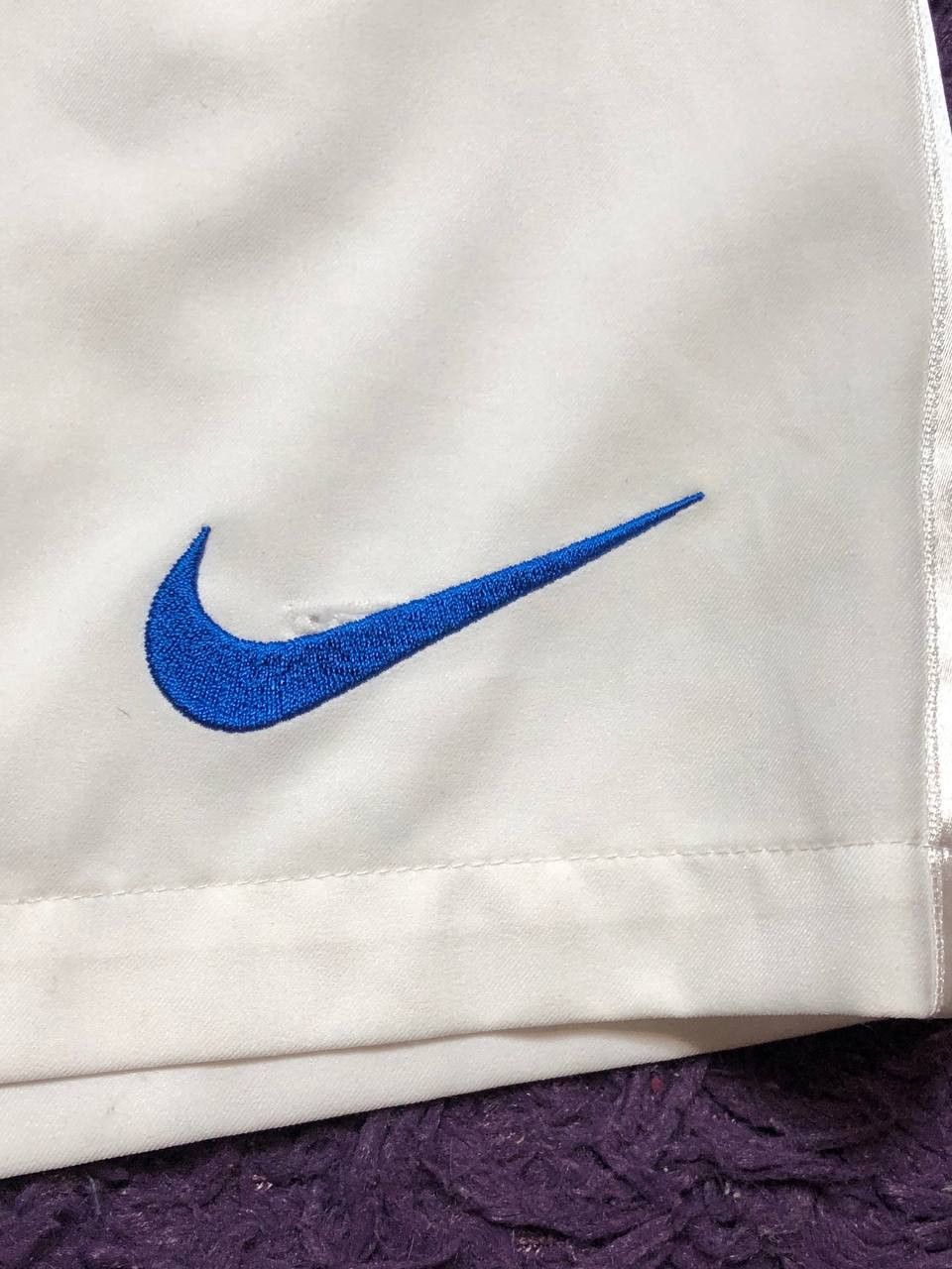 Nike Vintage Nike Dri-Fit white shorts logo Y2K football England Size US 36 / EU 52 - 5 Thumbnail