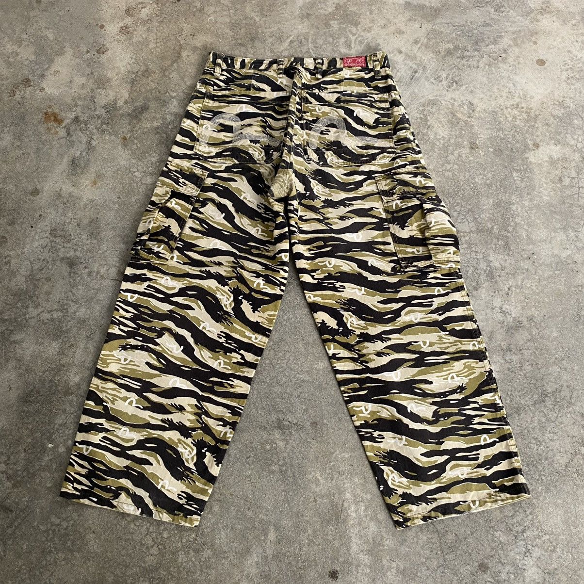 Evisu 2000’s Evisu Japan Camo Tiger Stripe Baggy Cargo Pants Size US 32 / EU 48 - 1 Thumbnail