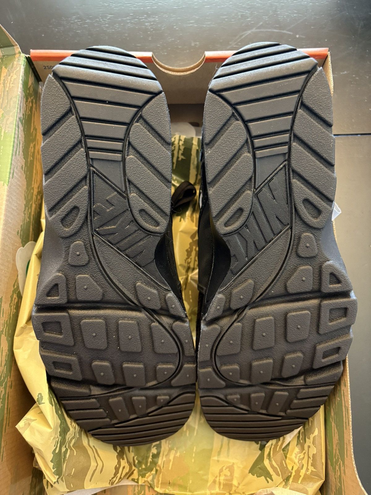 Corteiz × Nike Corteiz x Nike Air Trainer Huarache “Black Pony Hair” Size US 9 / EU 42 - 5 Thumbnail
