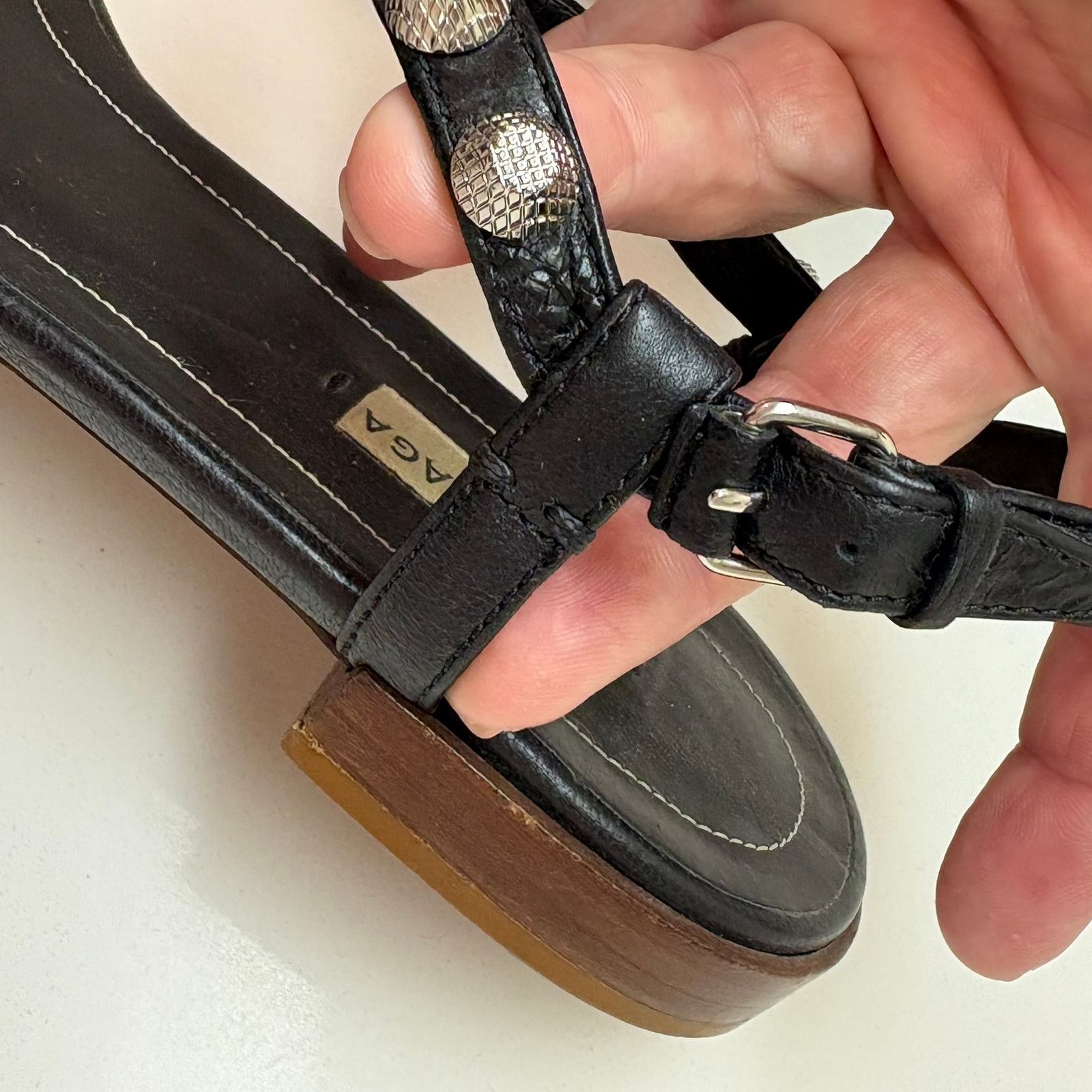 Balenciaga Balenciaga Black Leather Arena Studded Flat Sandals 38.5 8 Size US 8.5 / IT 38.5 - 7 Thumbnail