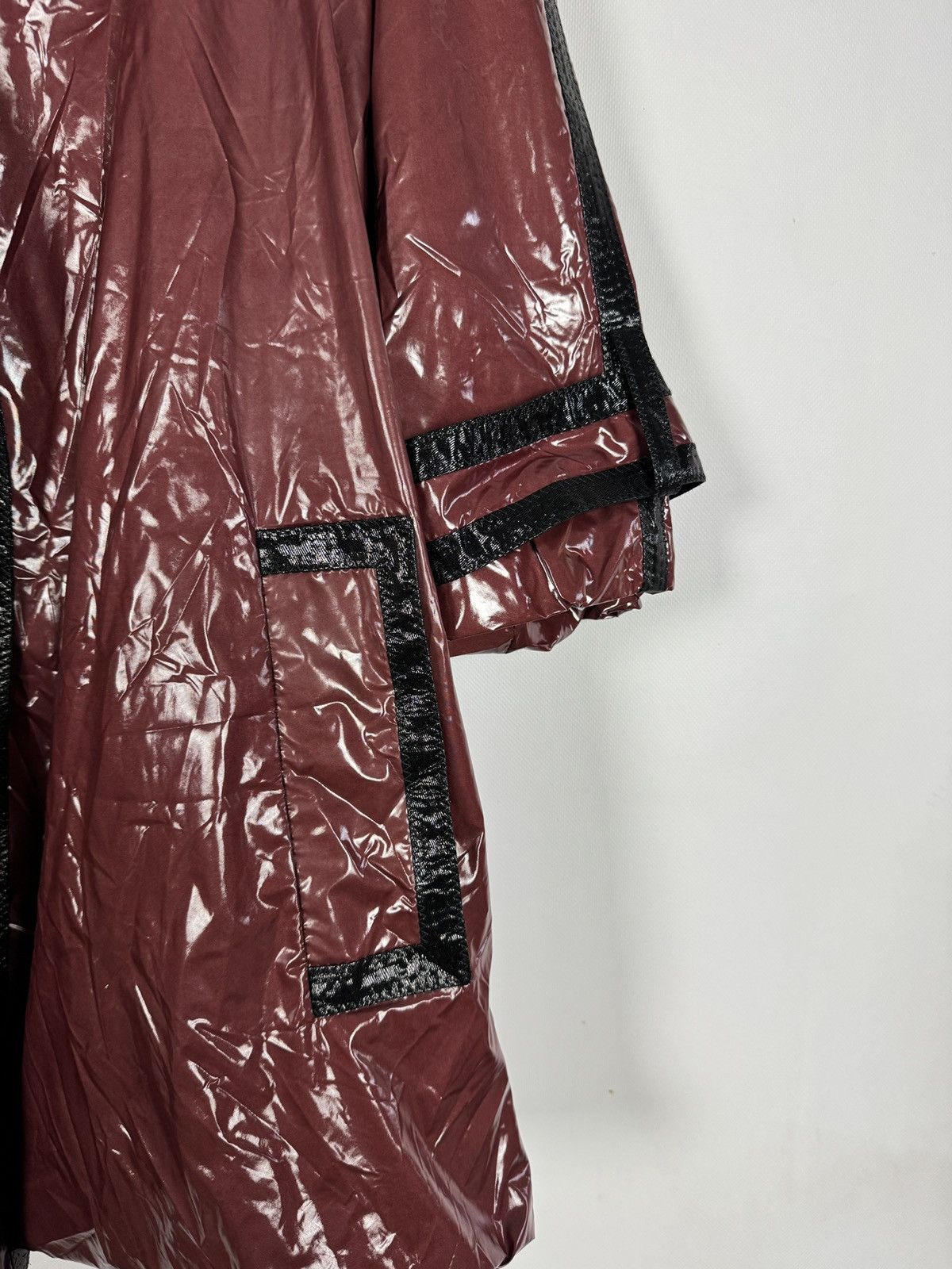 Louis Vuitton Louis Vuitton Vintage Glossy Coated Trench Jacket Belted Size S / US 4 / IT 40 - 14 Thumbnail