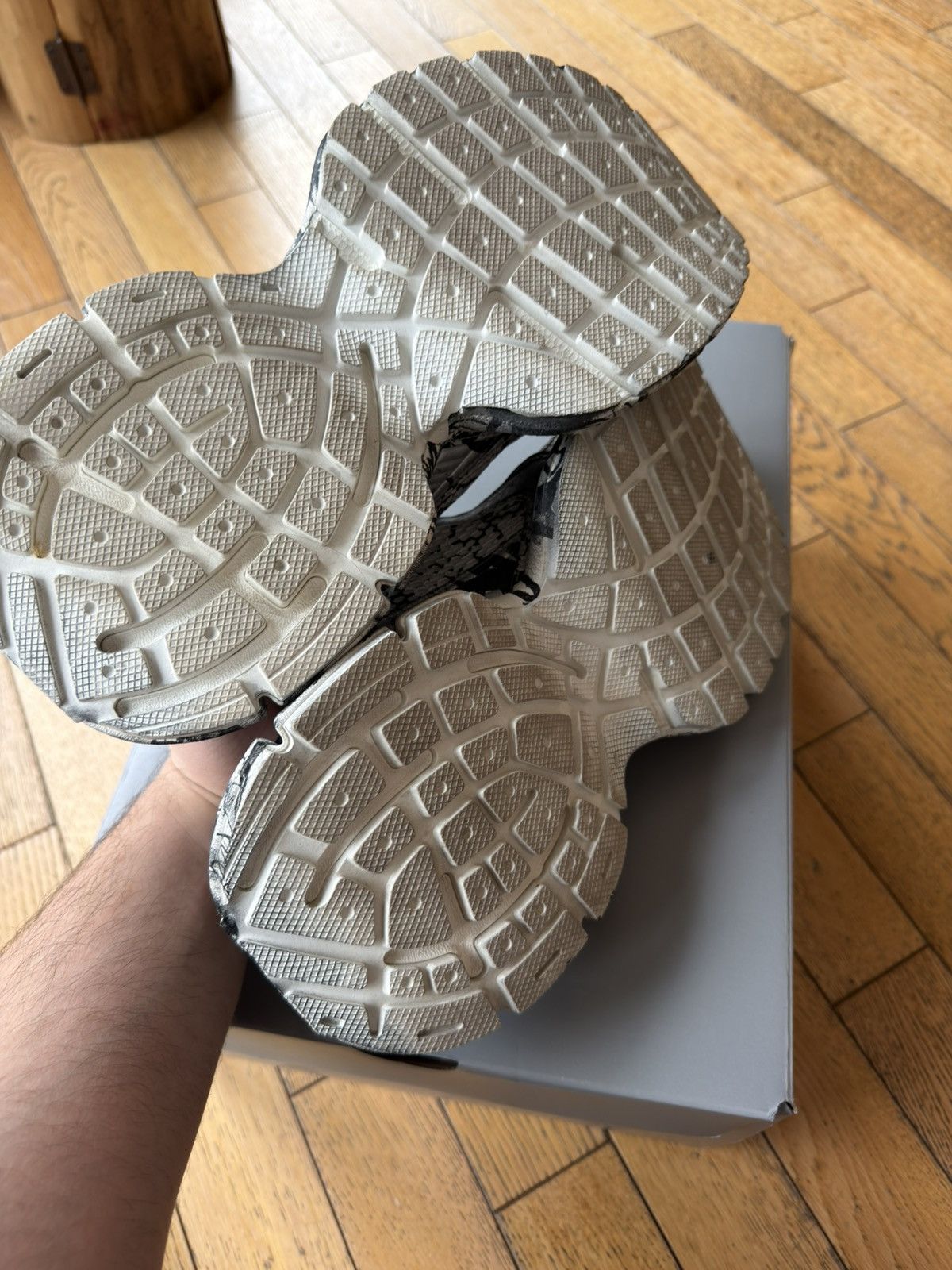 Balenciaga BALENCIAGA DEMNA SNEAKERS 3XL EXTREME GRAFFITI SIZE 42 Size US 8.5 / EU 41-42 - 15 Thumbnail