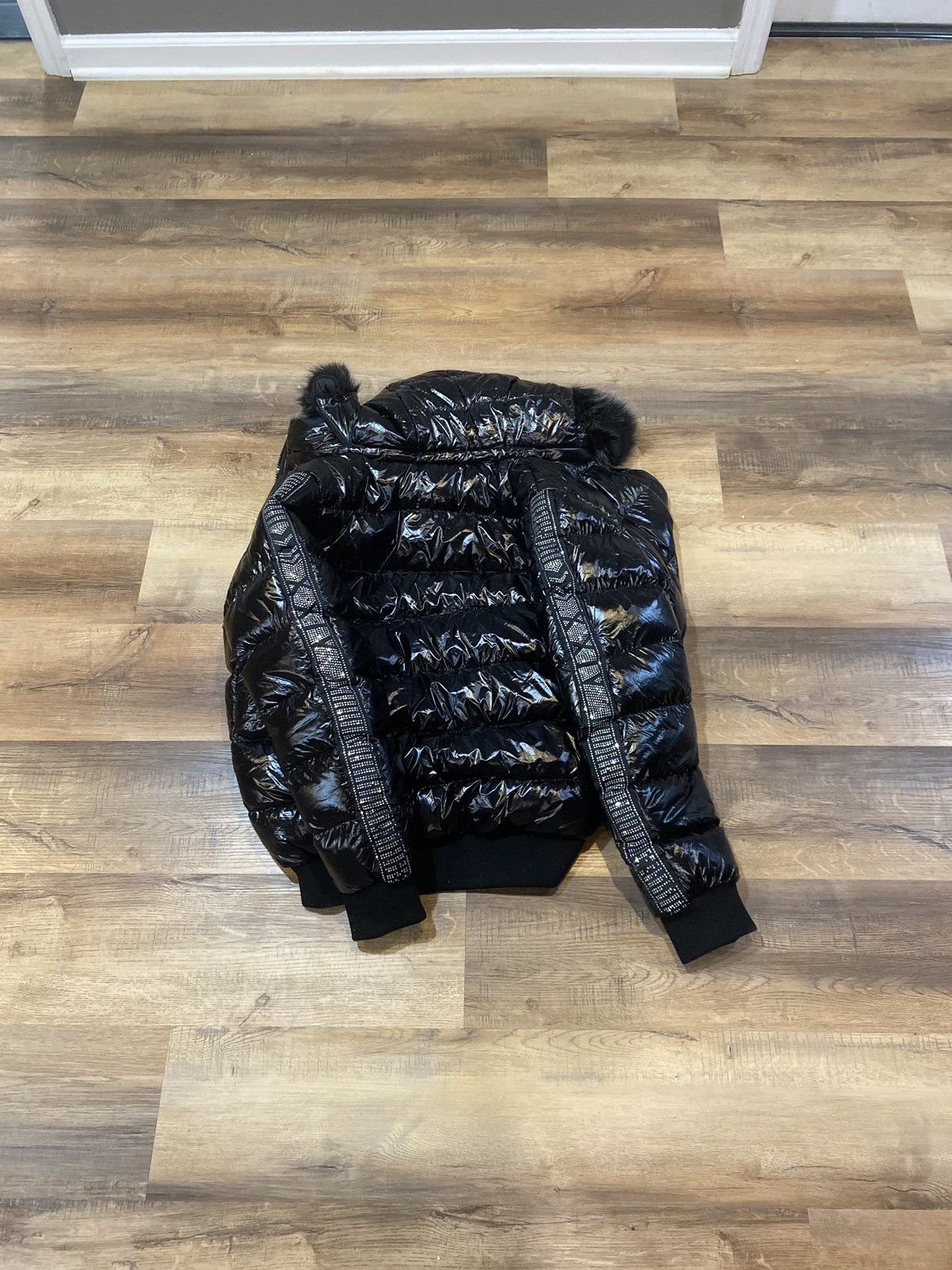 Designer Shiny Black Fur Puffer Size US L / EU 52-54 / 3 - 2 Thumbnail