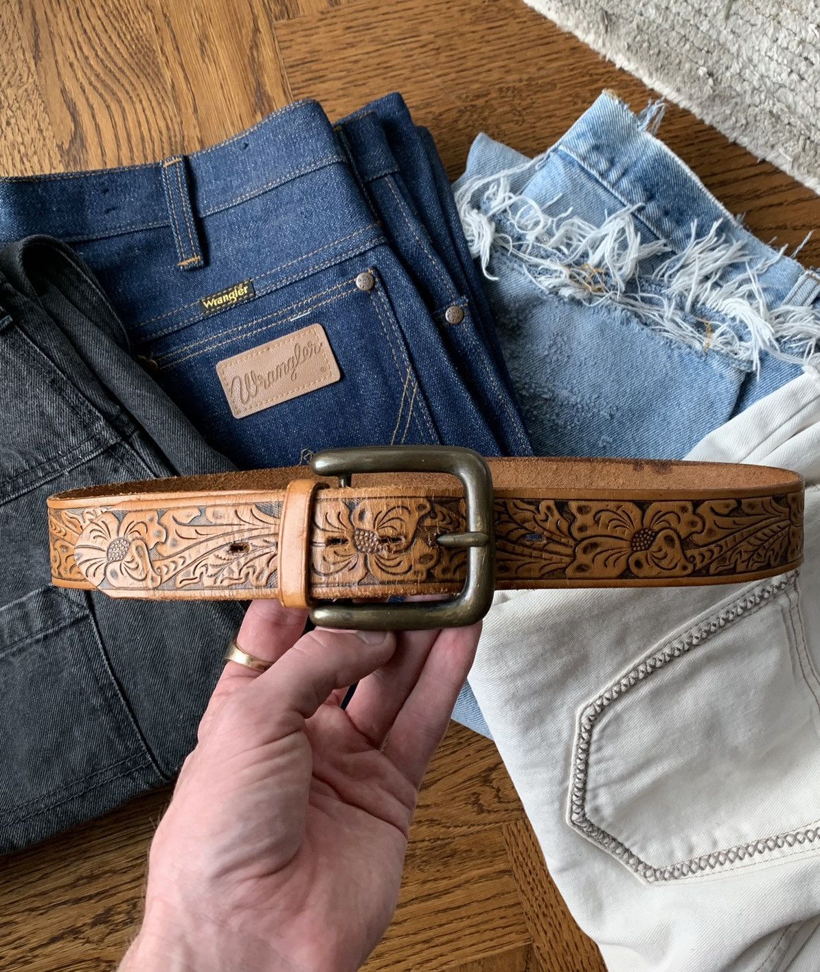 Vintage Tooled Leather Belt Boho Hippie 70s USA Floral Mens
