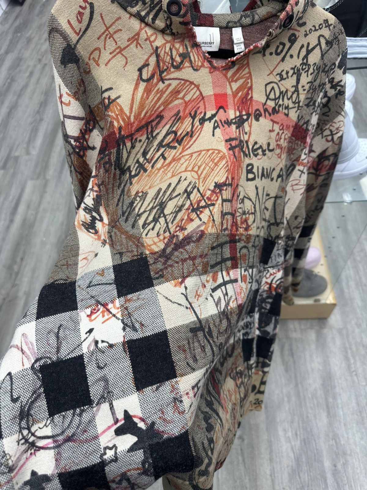 Burberry Burberry - Graffiti Print Checked Hoodie Size US XXL / EU 58 / 5 - 4 Thumbnail
