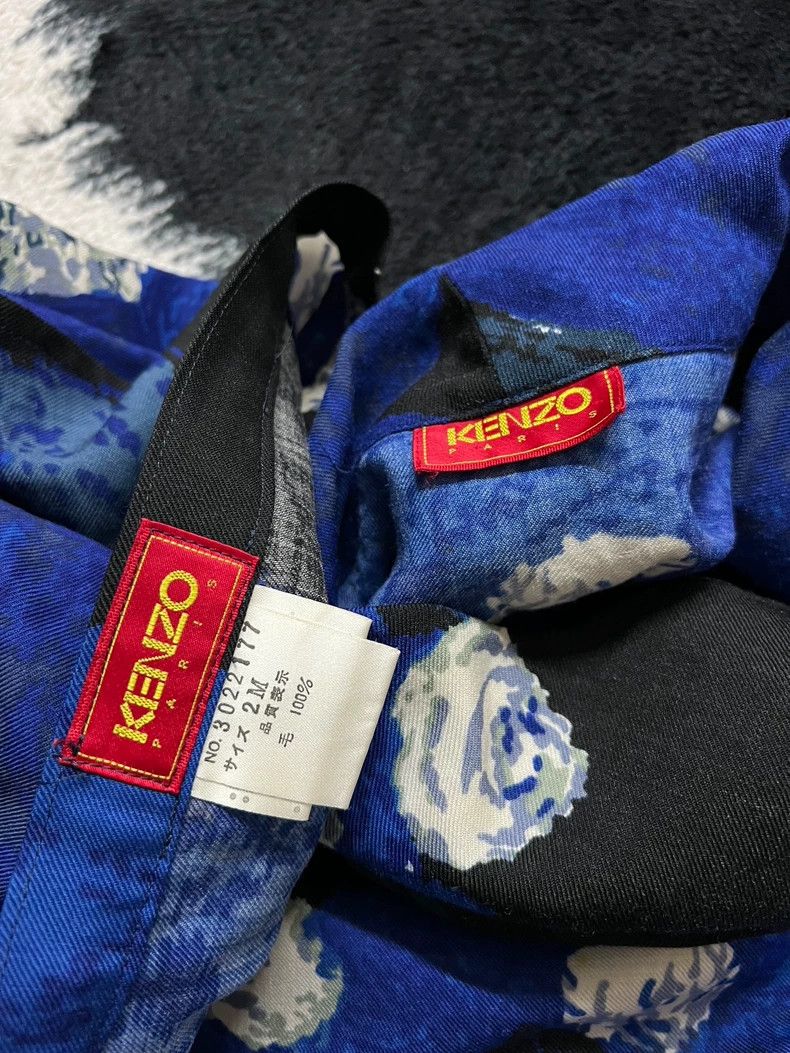 Kenzo KENZO size M Woolen Flower Set: Dolman Sleeve Vest + One Ro Size 25" / US 0 / IT 36 - 4 Thumbnail