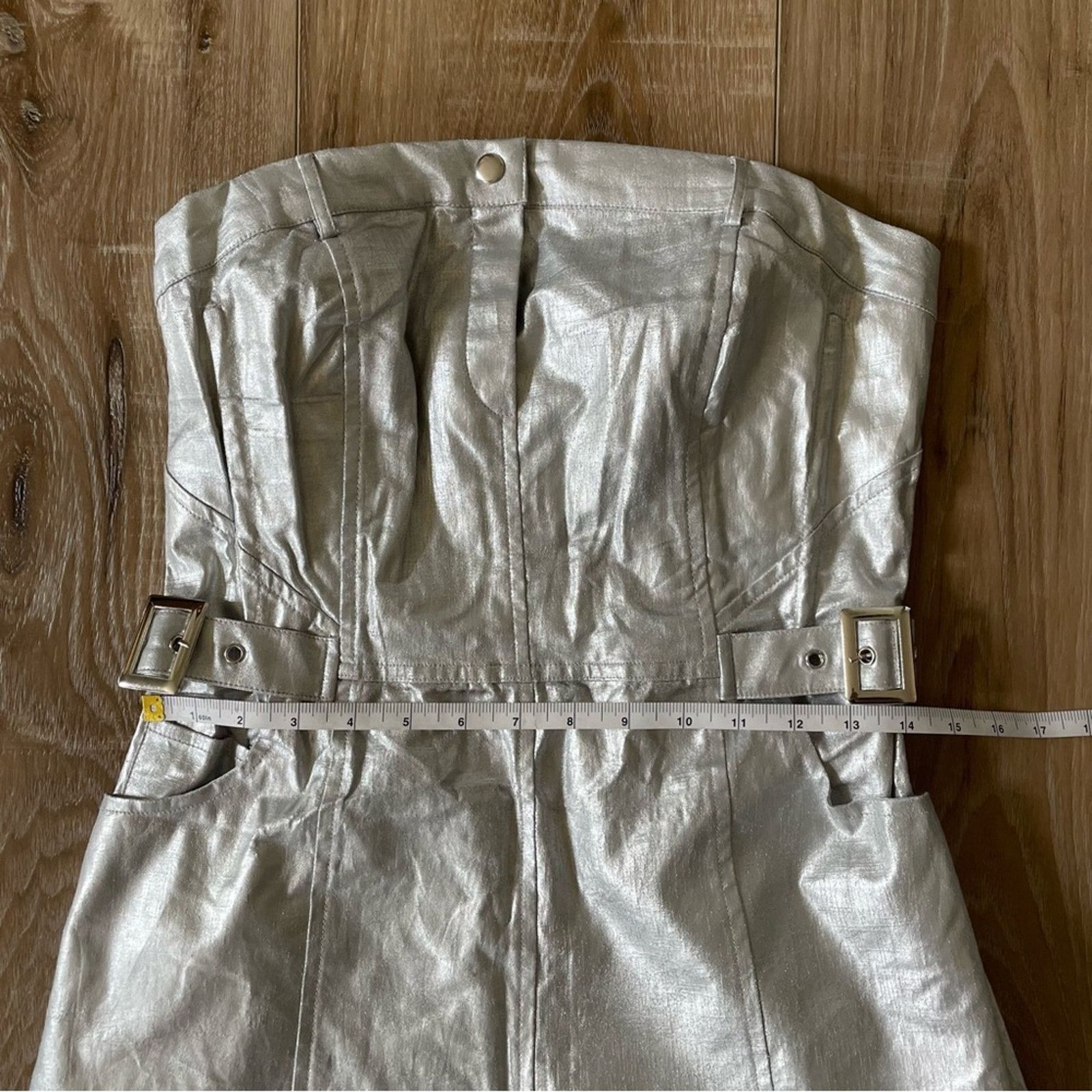 Urban Outfitters Urban Outfitters Yara Metallic Strapless Romper M Size 28" / US 6 / IT 42 - 12 Thumbnail