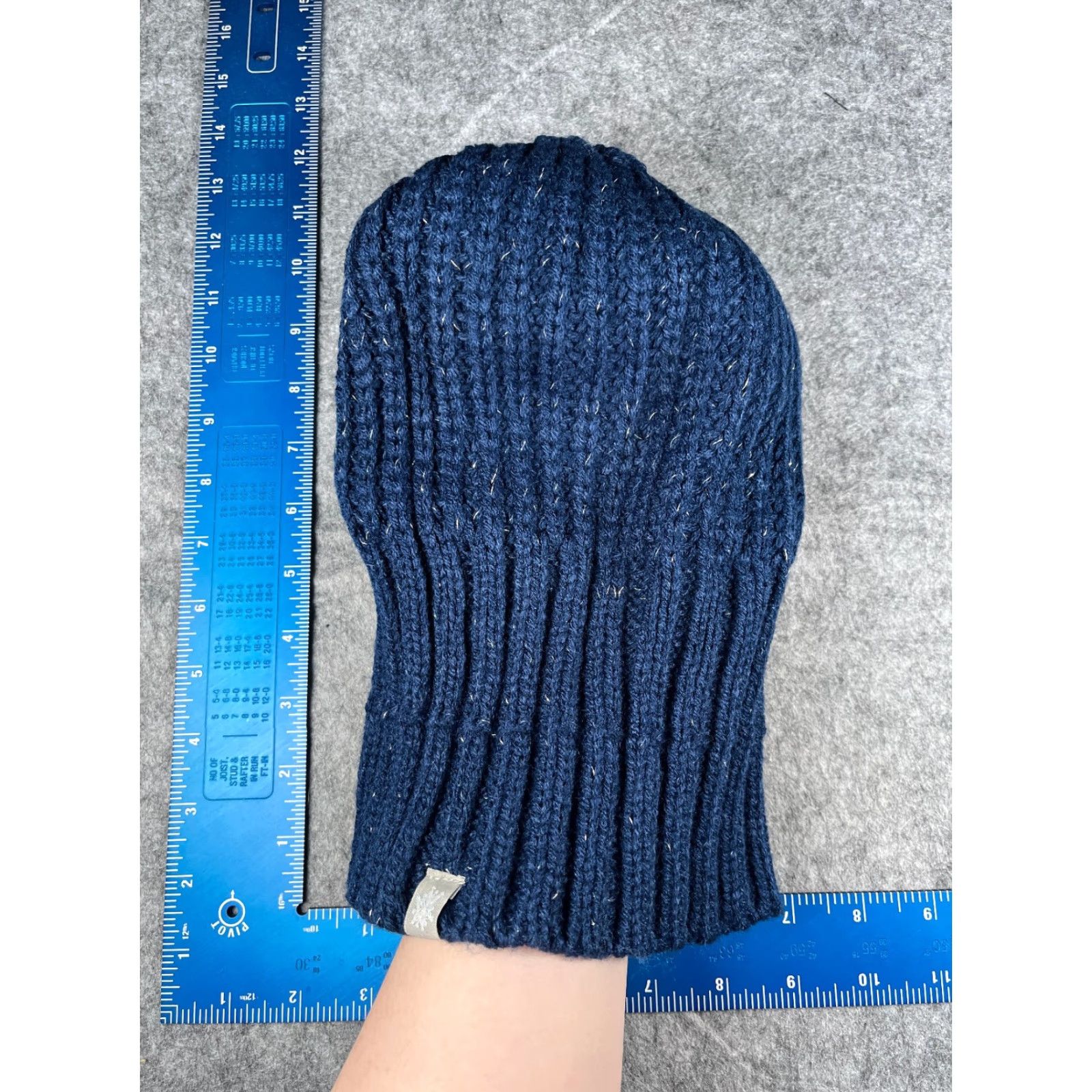 Vintage Unbranded Beanie Hat Women One Size Blue Cable Knit Toque Faux Fur Pom Acrylic Ski NEW Size ONE SIZE - 7 Thumbnail
