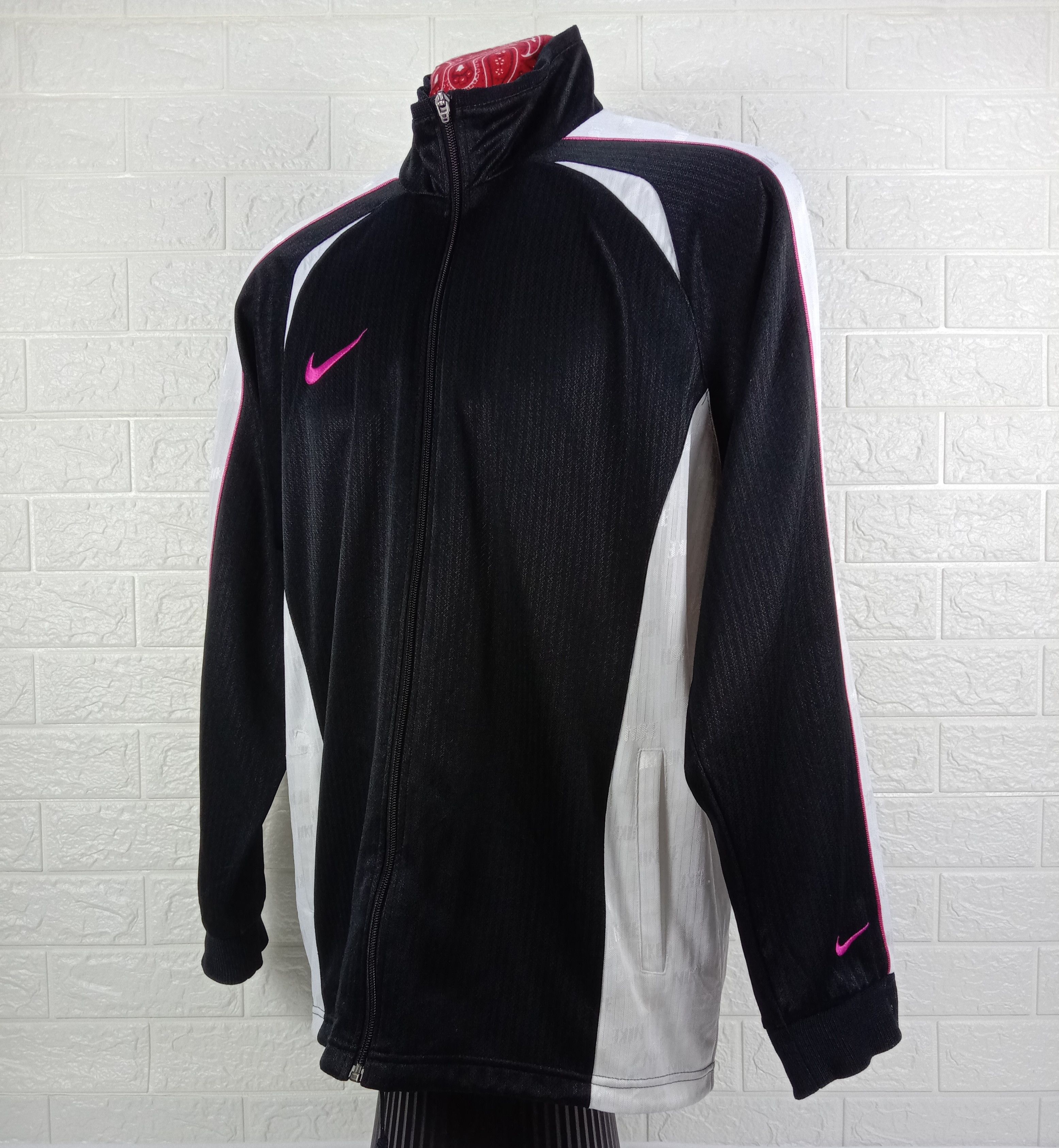 Nike Vintage Nike Dry Fit Sportwear Size US XL / EU 56 / 4 - 3 Thumbnail