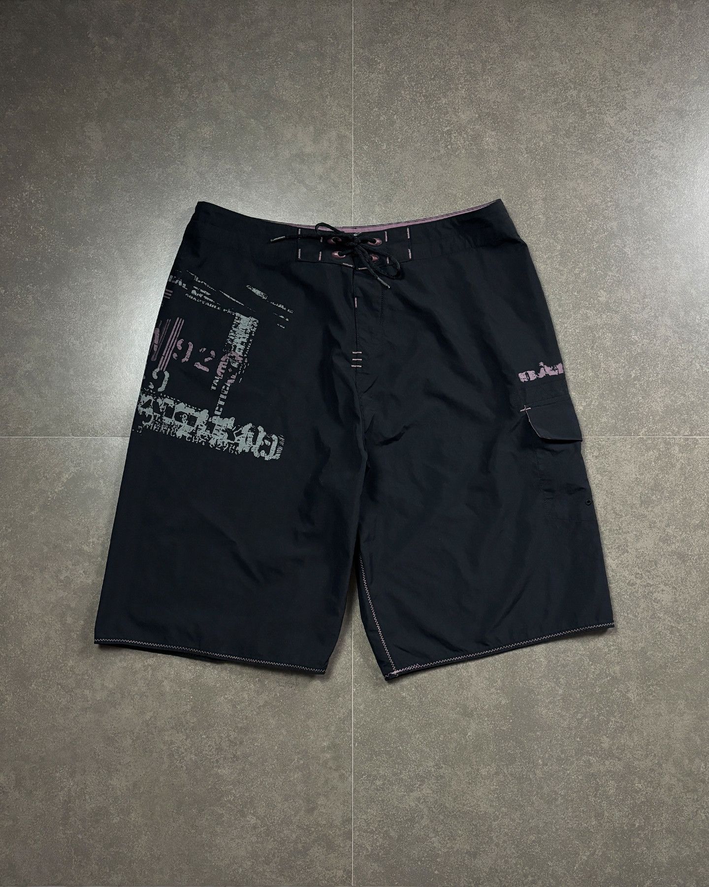 Oakley Oakley Panelled Board Short Vintage Size US 34 / EU 50 - 2 Thumbnail