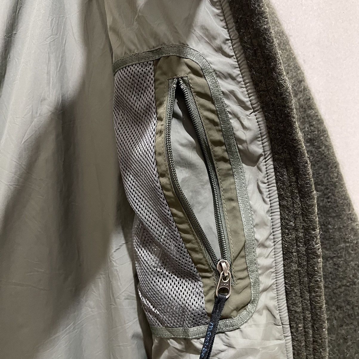 Montbell × Vintage Vintage Mont Bell Wool Zipper Outdoor Jacket Size US L / EU 52-54 / 3 - 21 Thumbnail