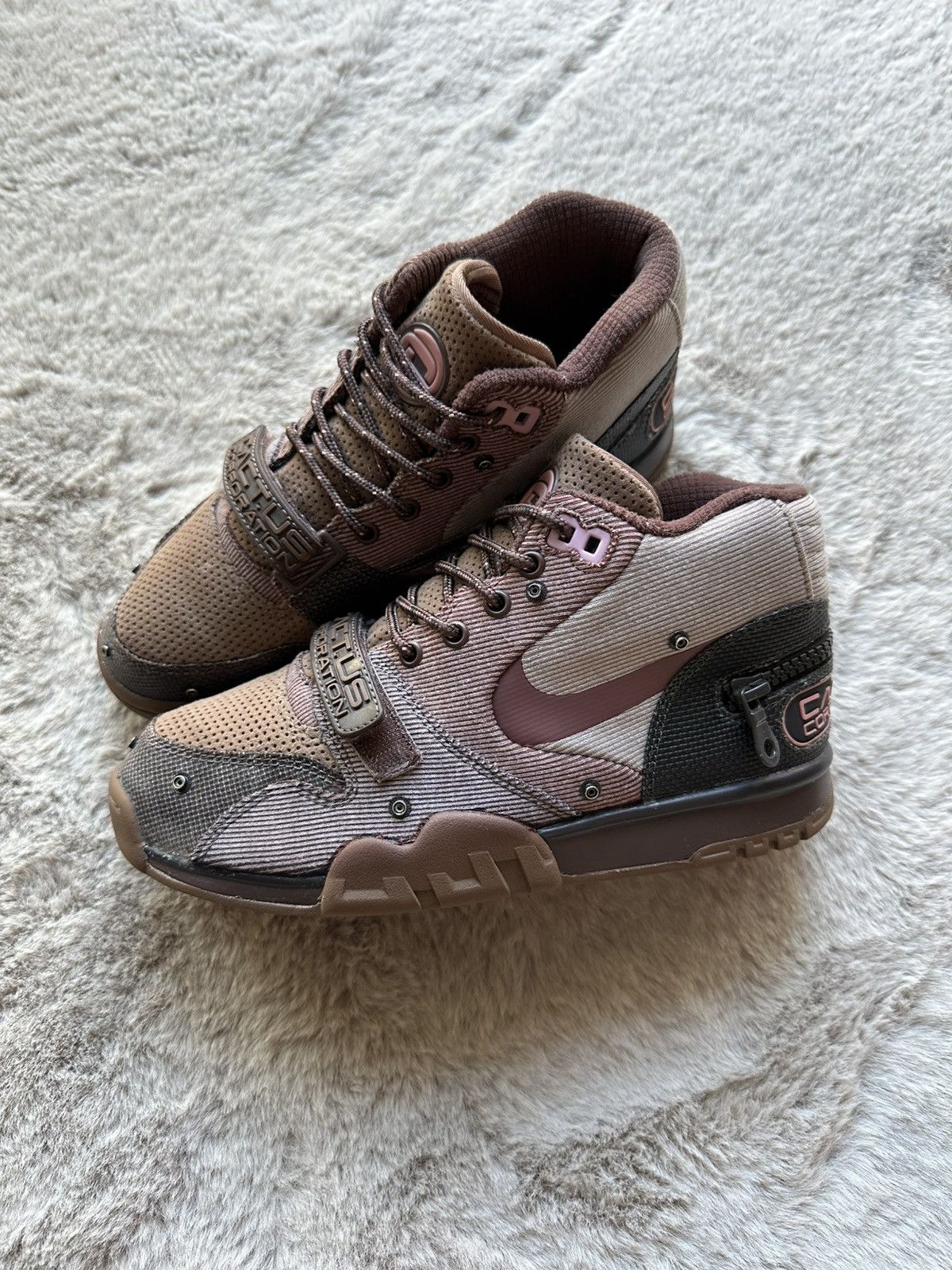 Nike × Travis Scott Nike Air Trainer 1 x Travis Scott Cactus Corporation Wheat Size US 5.5 / EU 38 - 1 Thumbnail