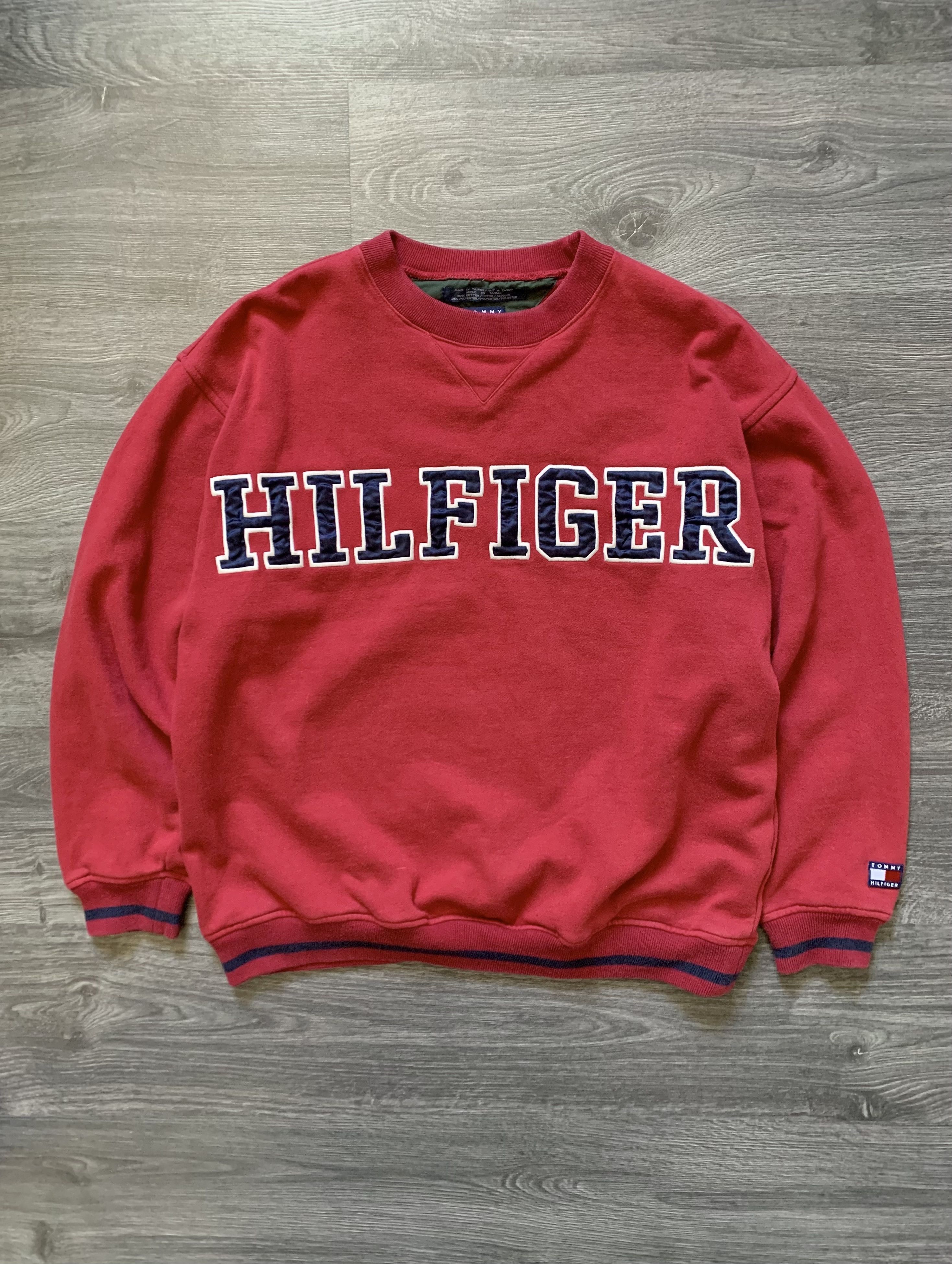 Tommy Hilfiger 90s Tommy Hilfiger Crewneck Baggy Boxy Sweatshirt Size US S / EU 44-46 / 1 - 1 Thumbnail