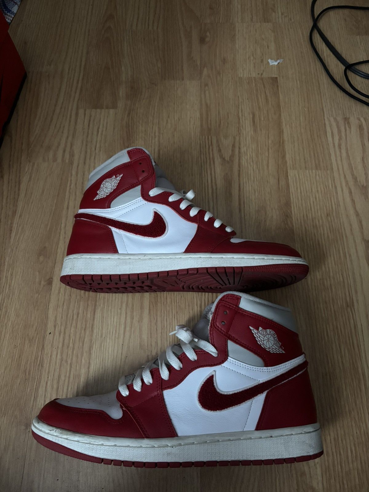 Jordan Brand Jordan 1 High Red Size US 9 / EU 42 - 3 Thumbnail