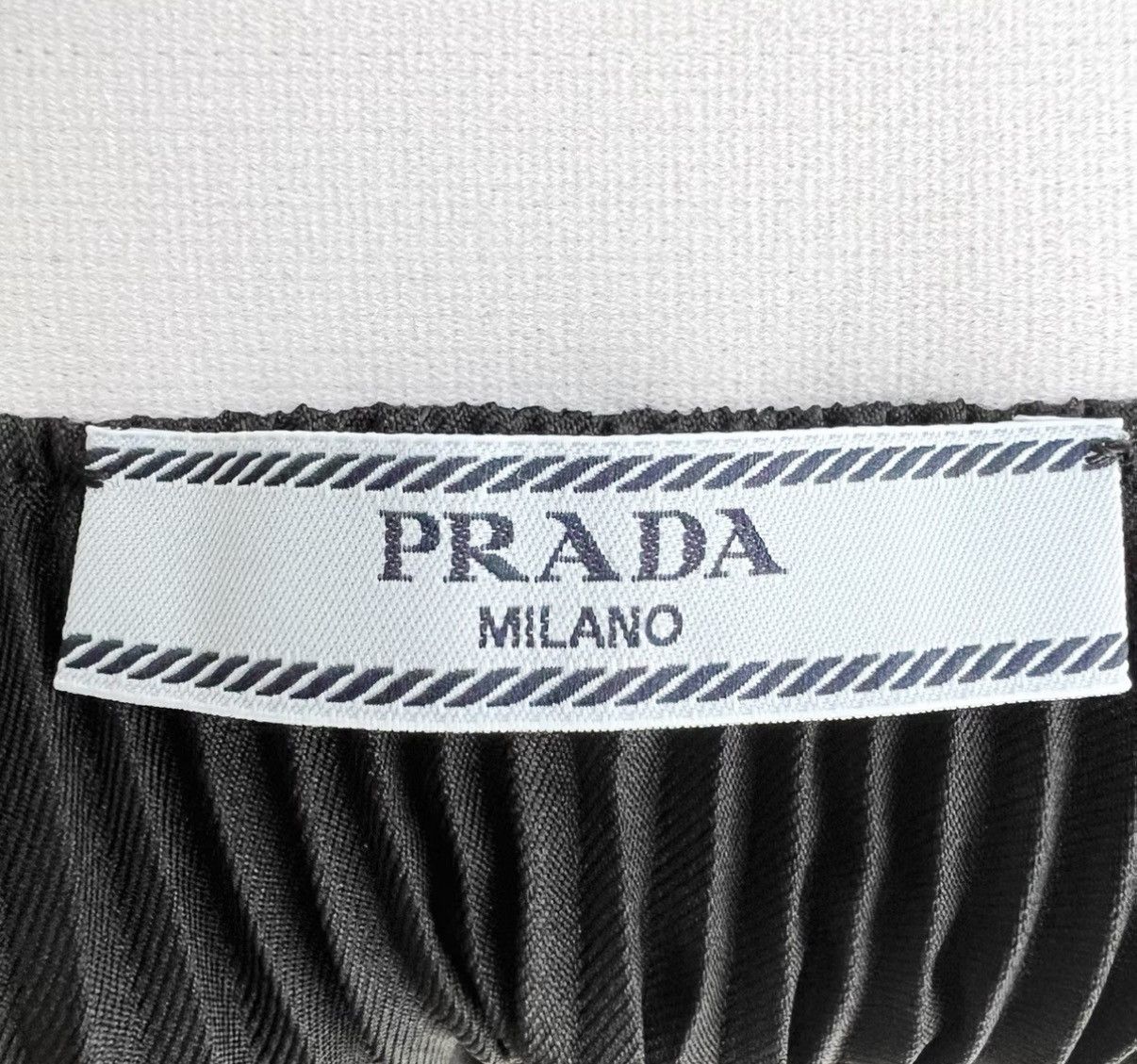 Prada Prada Black Crepe Midi Skirt K12 Size 26" / US 2 / IT 38 - 5 Thumbnail