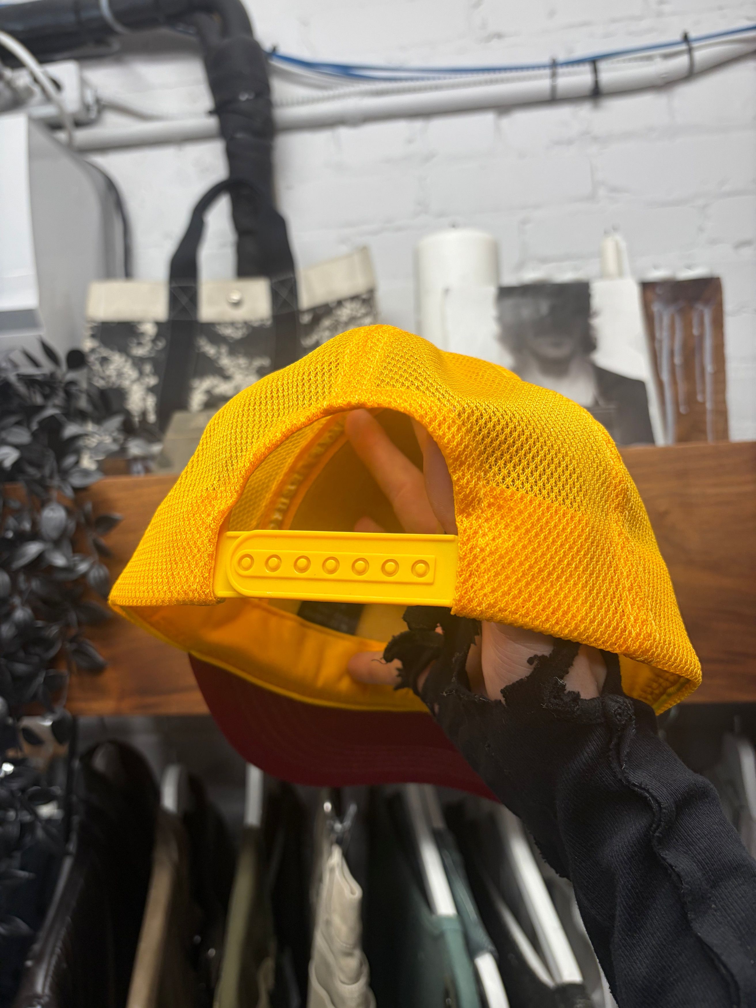 Hysteric Glamour Hysteric Glamour ‘See No Evil’ Red/Yellow Trucker Hat Size ONE SIZE - 4 Thumbnail