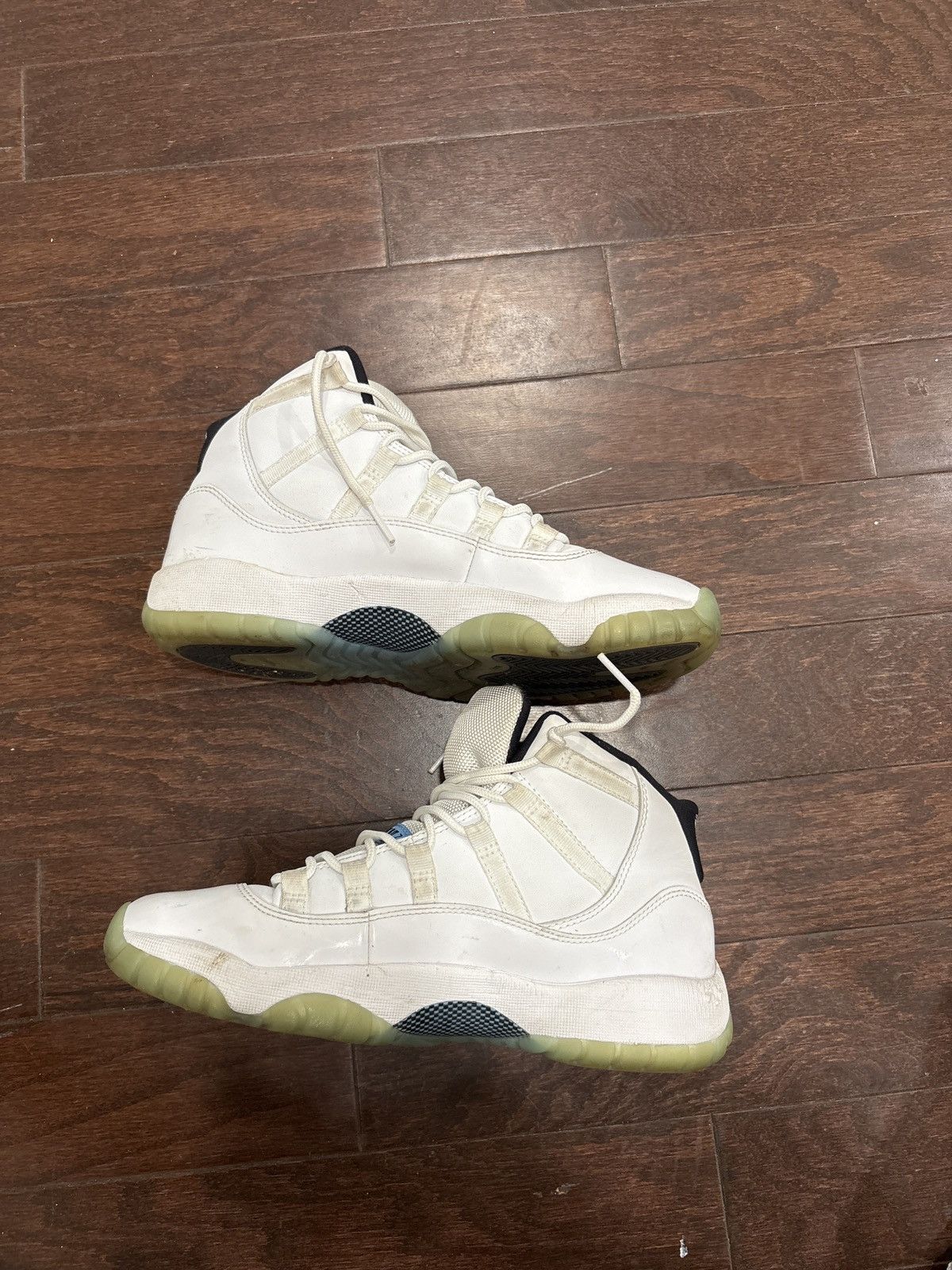 Jordan Brand Jordan Columbia 11’s Size US 6.5 / EU 39-40 - 1 Thumbnail