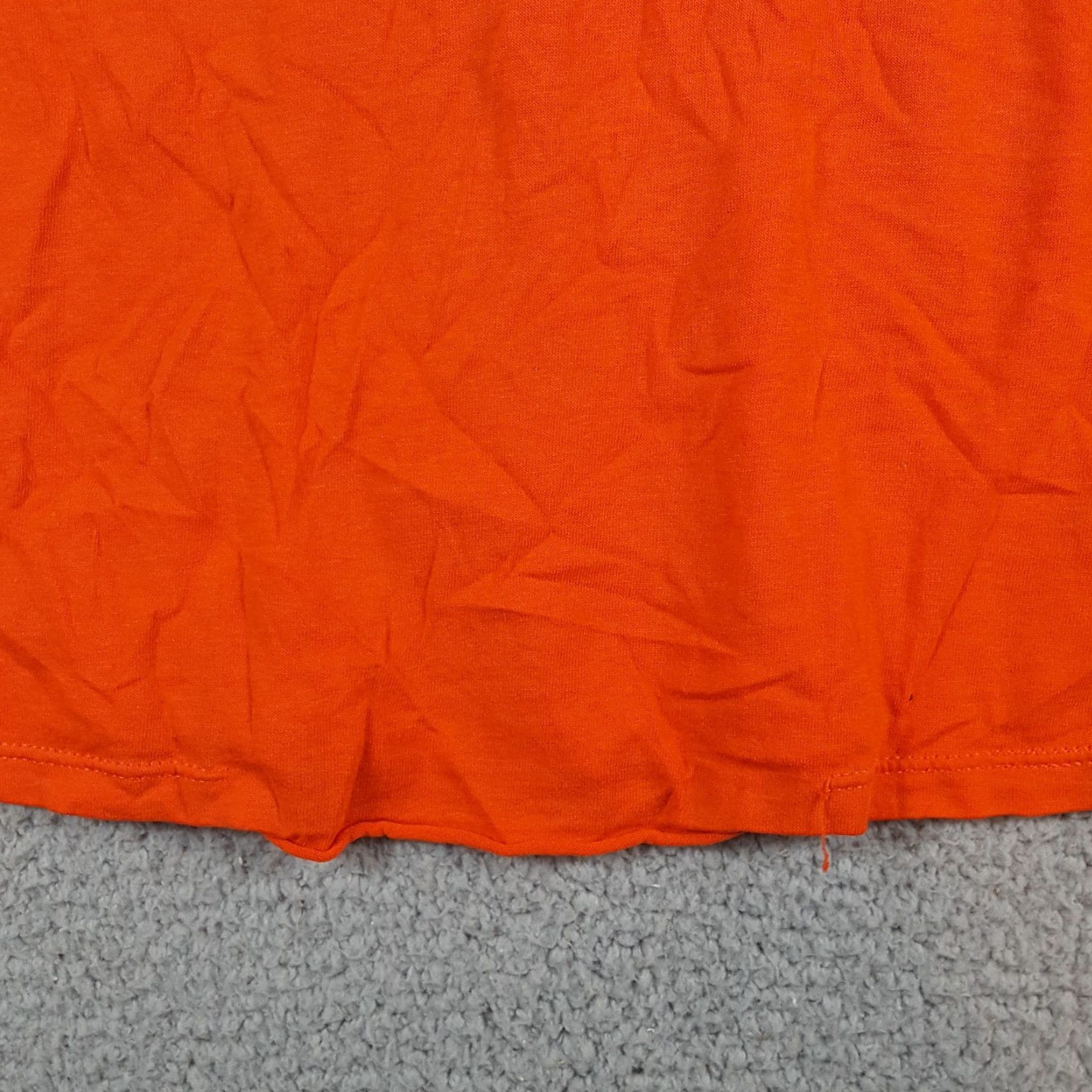 Vintage VINTAGE Russell Cross Country Running Tee Shirt Men L Orange 80s 90s University Sports Embroidered Logo T-Shirt Size US L / EU 52-54 / 3 - 7 Thumbnail