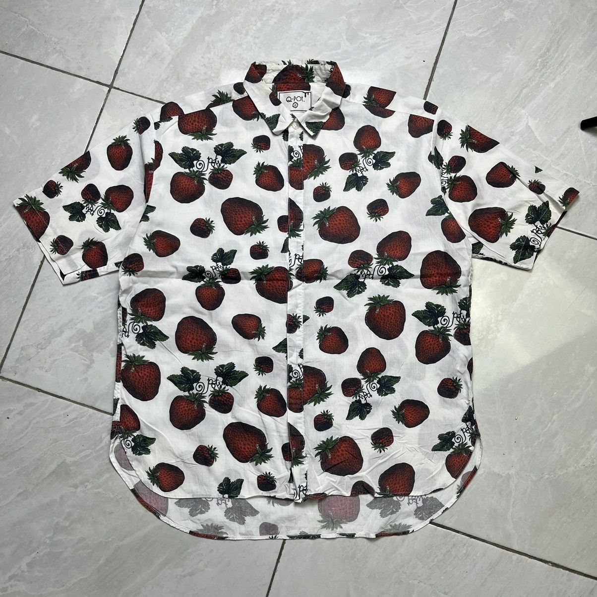 Designer × Japanese Brand gramme shibuya strawberry print button ups shirt Size US M / EU 48-50 / 2 - 1 Thumbnail