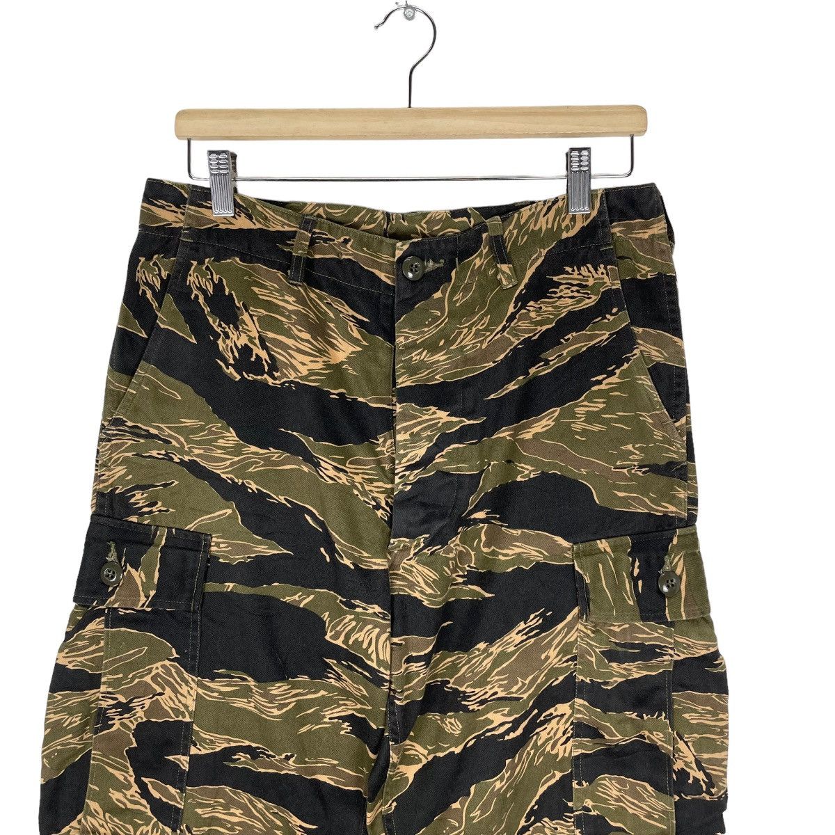 Buzz Rickson's ⚡️BUZZ RICKSONS TIGER STRIPES HALF CARGO PANTS Size US 32 / EU 48 - 2 Thumbnail