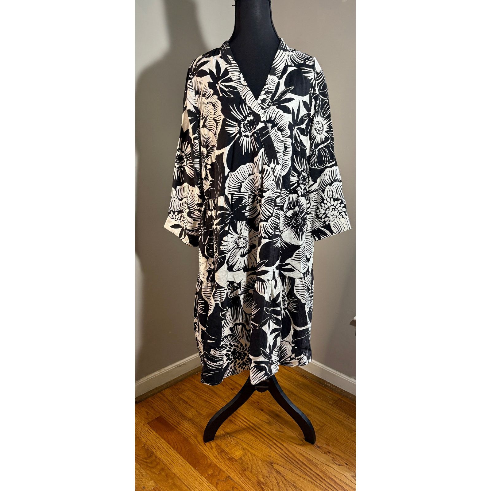 Rachel Zoe Rachel zoe black and white floral dress Size M / US 6-8 / IT 42-44 - 2 Thumbnail