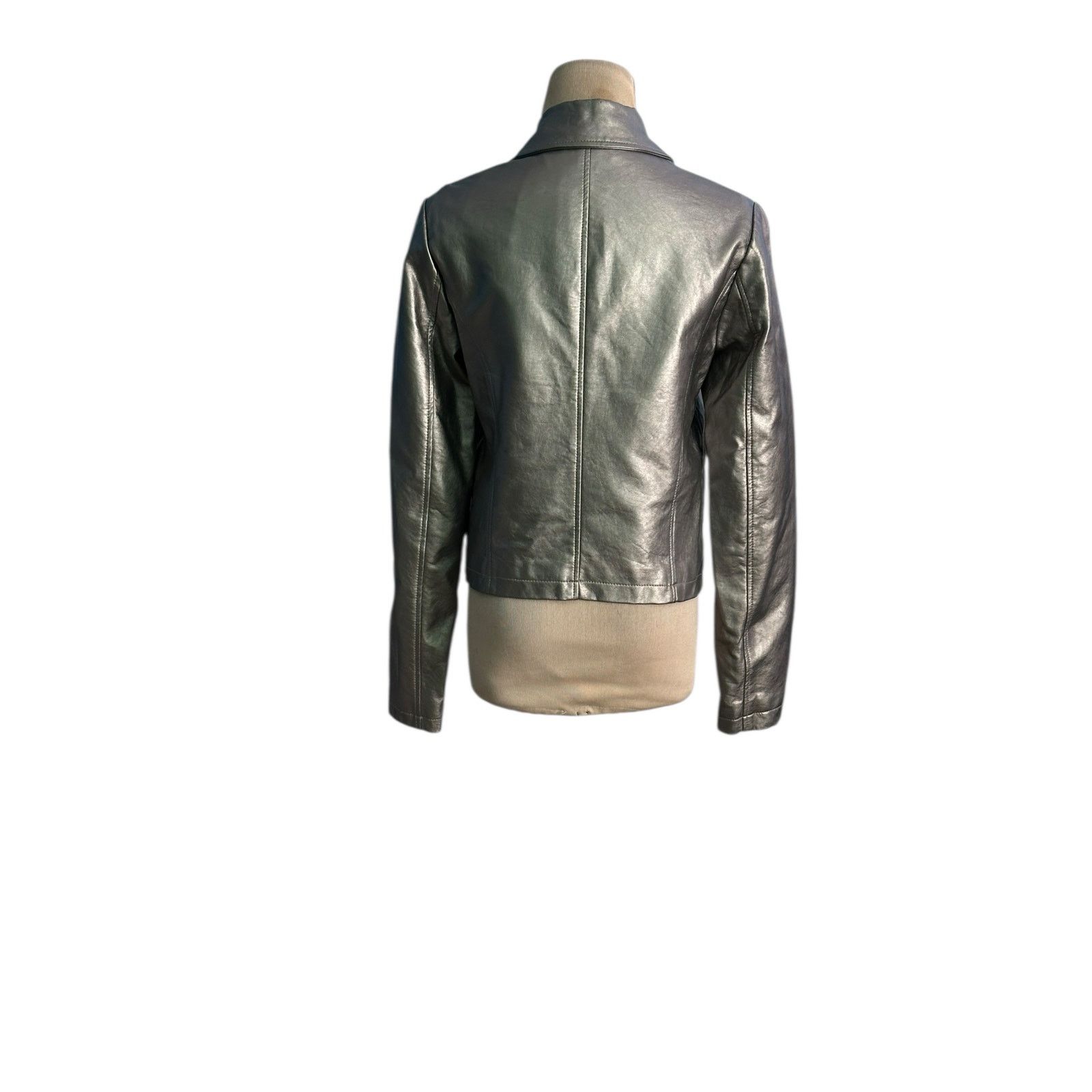 Forever 21 Forever 21 silver vegan leather moto jacket size Medium Size M / US 6-8 / IT 42-44 - 18 Thumbnail