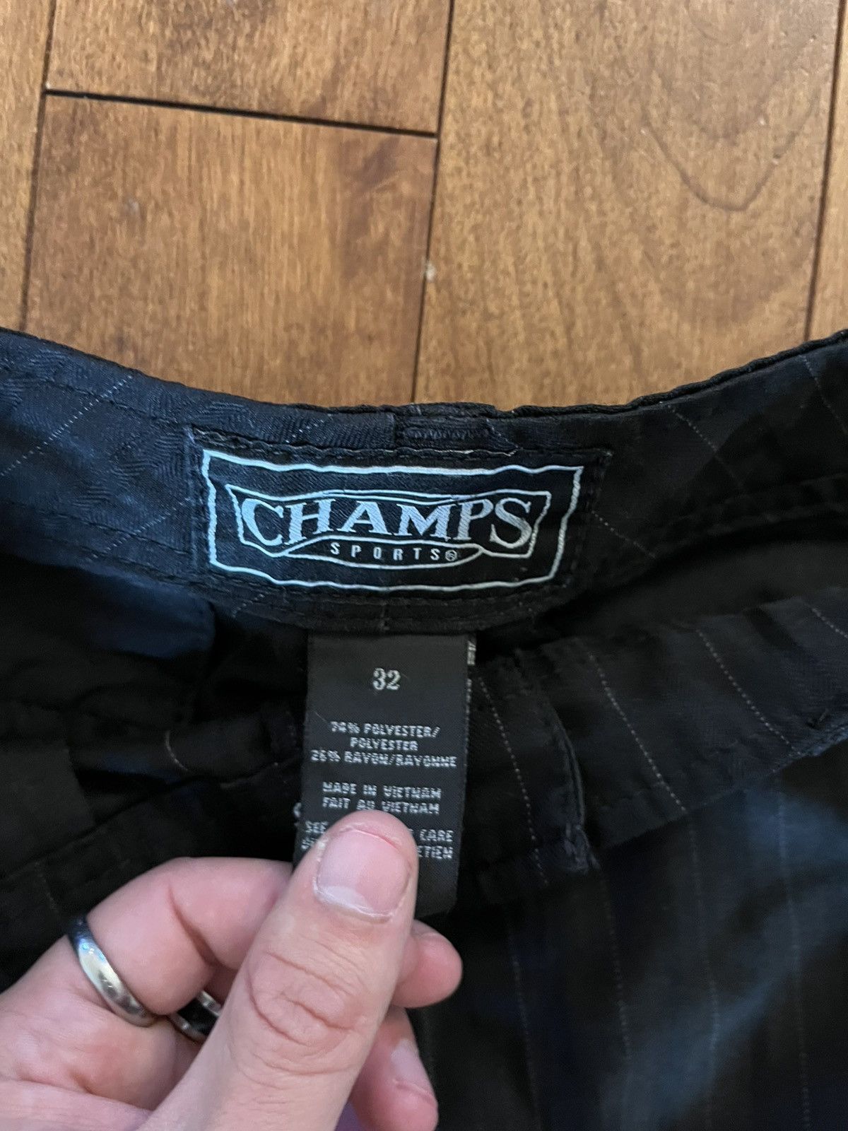 Champs Sport Baggy lined champs shorts Size US 32 / EU 48 - 4 Thumbnail
